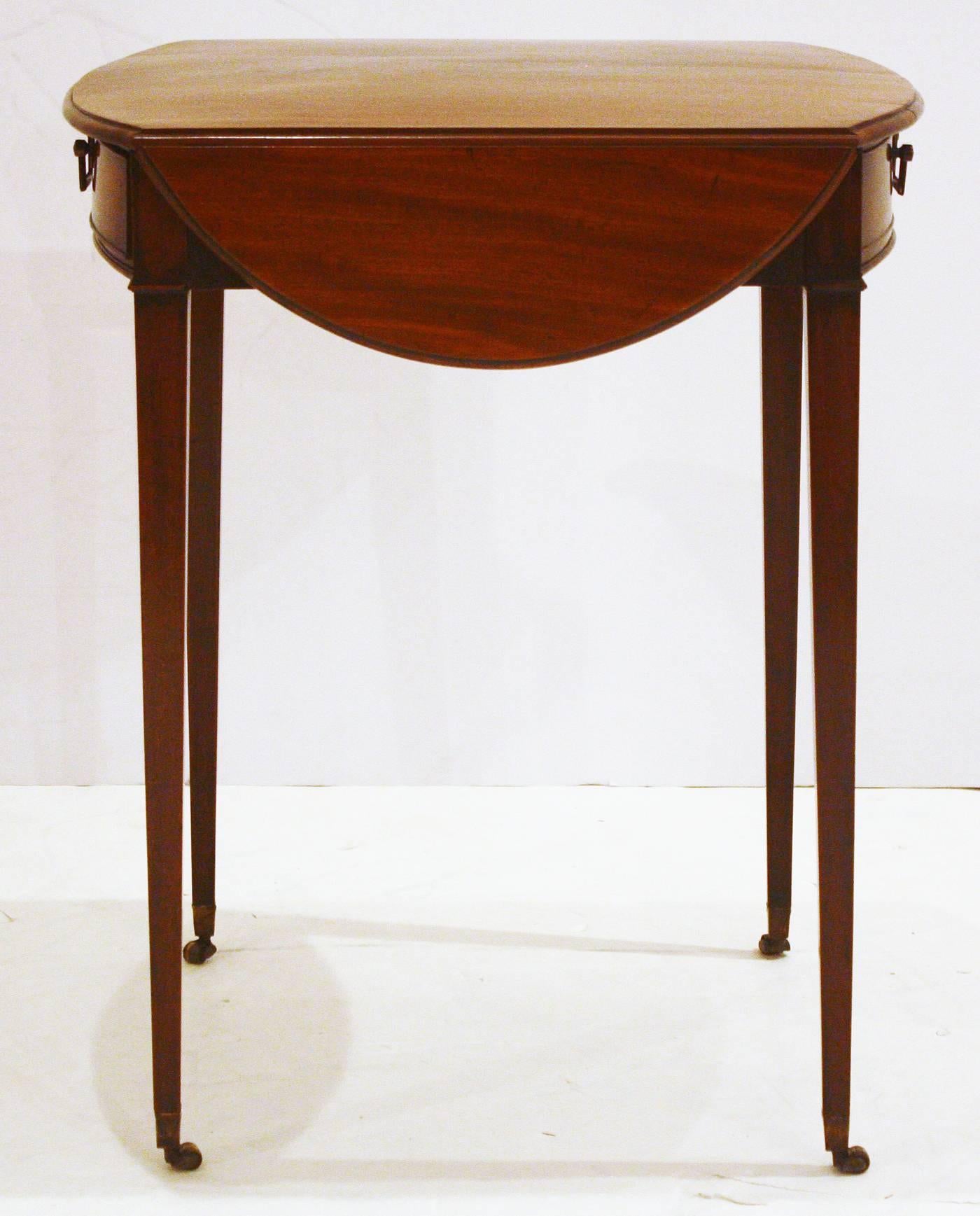 Mahogany Georgian Pembroke Table / Oval Top
