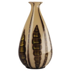 Jarrón bulboso de cristal esmaltado Art Déco checo de principios del siglo XX con motivos vegetales