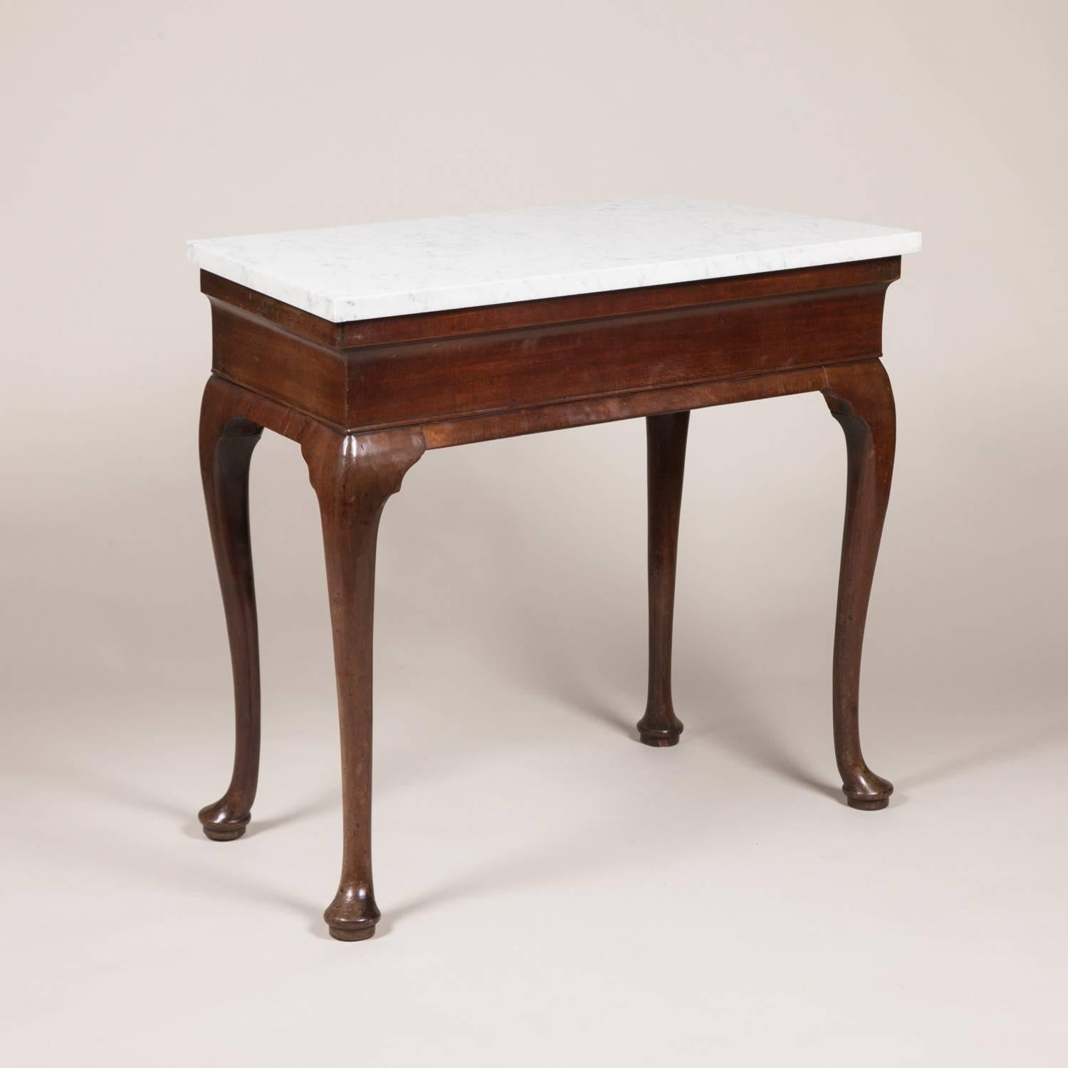 English George II Mahogany Side Table For Sale