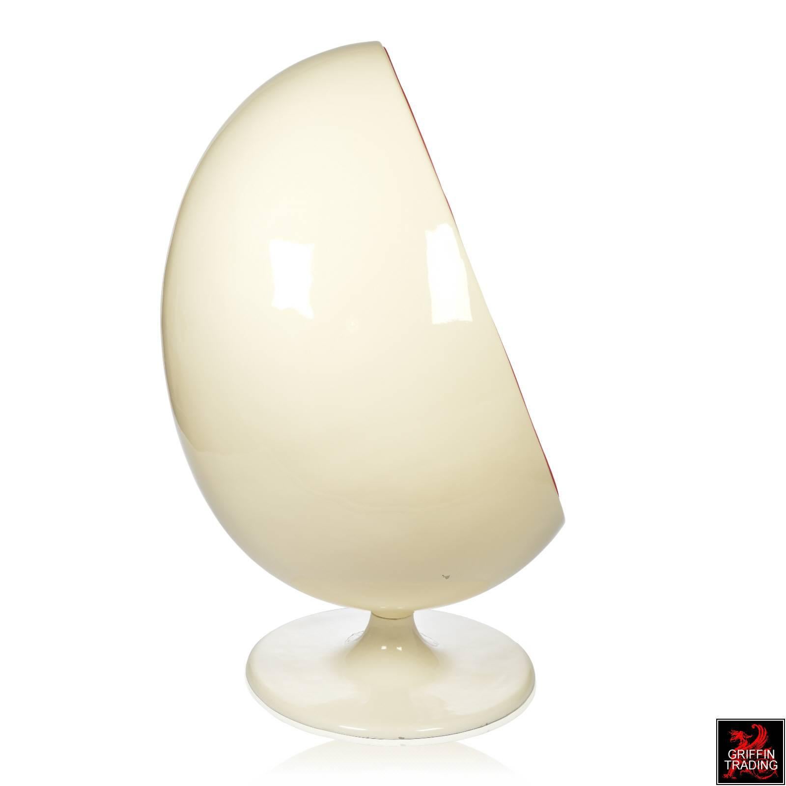 Peint Chaise Pod classique moderne du milieu du siècle ou chaise Egg en vente