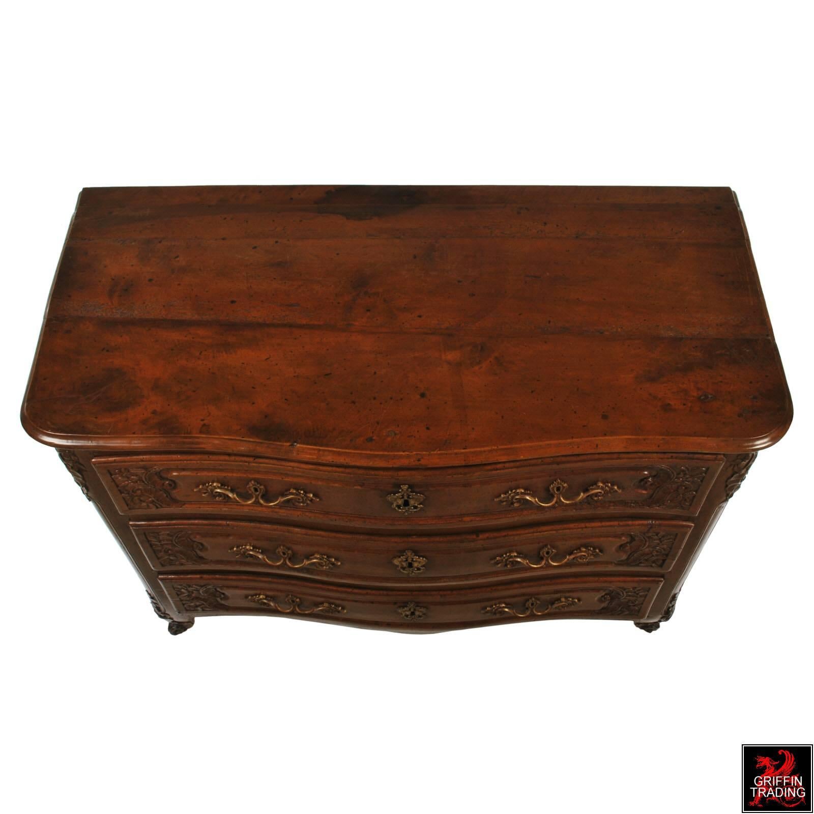 Large 18th Century French Louis XV Period Walnut Commode or Chest of Drawers For Sale 1