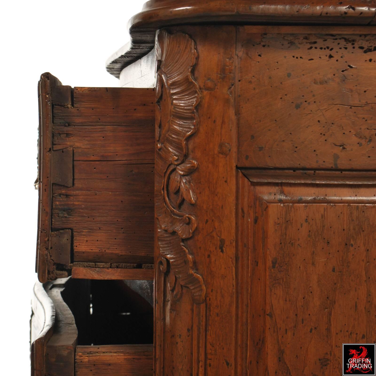 Large 18th Century French Louis XV Period Walnut Commode or Chest of Drawers For Sale 3
