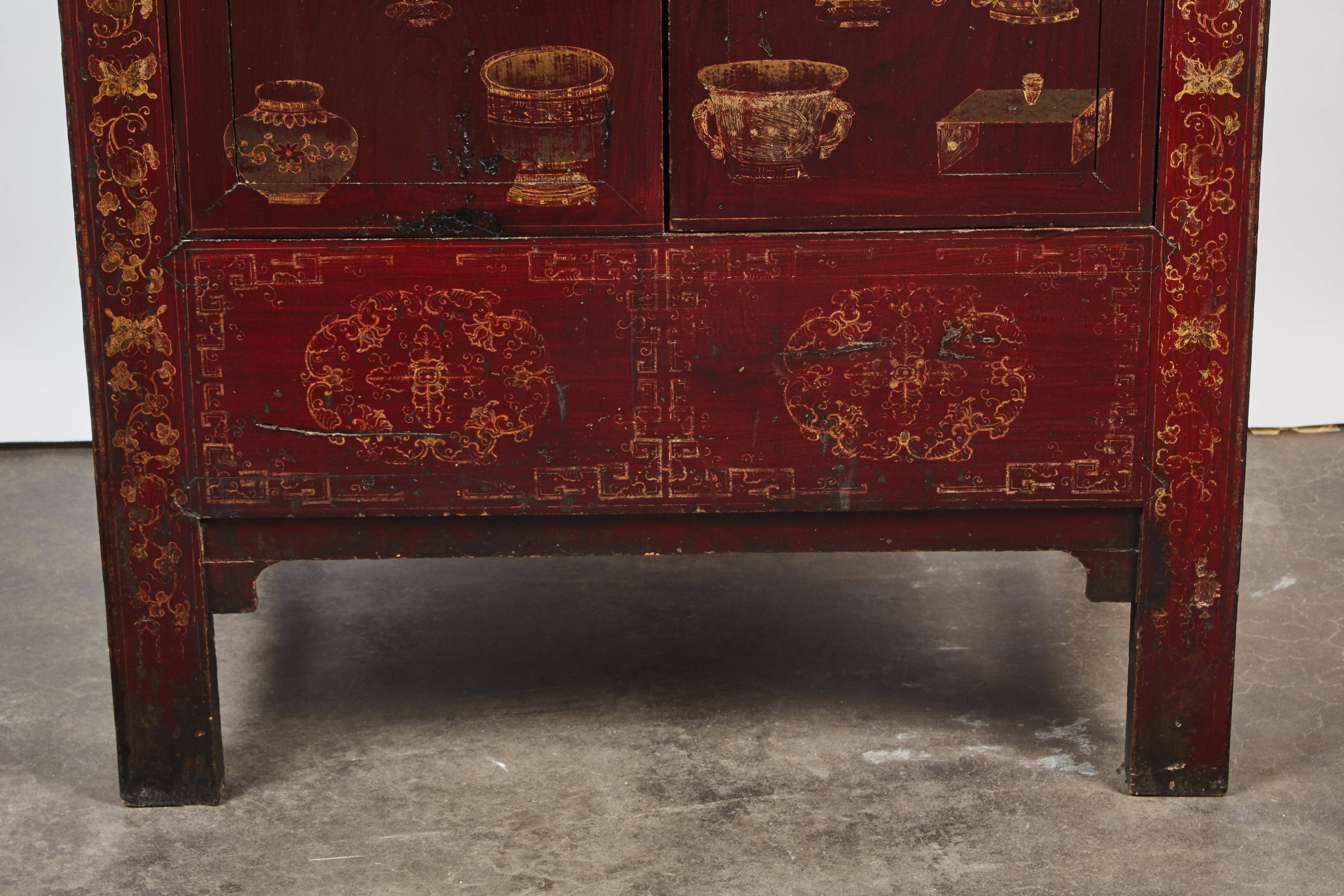 18th Century Oxblood Chinese Chinoiserie Lacquered Cabinet 1