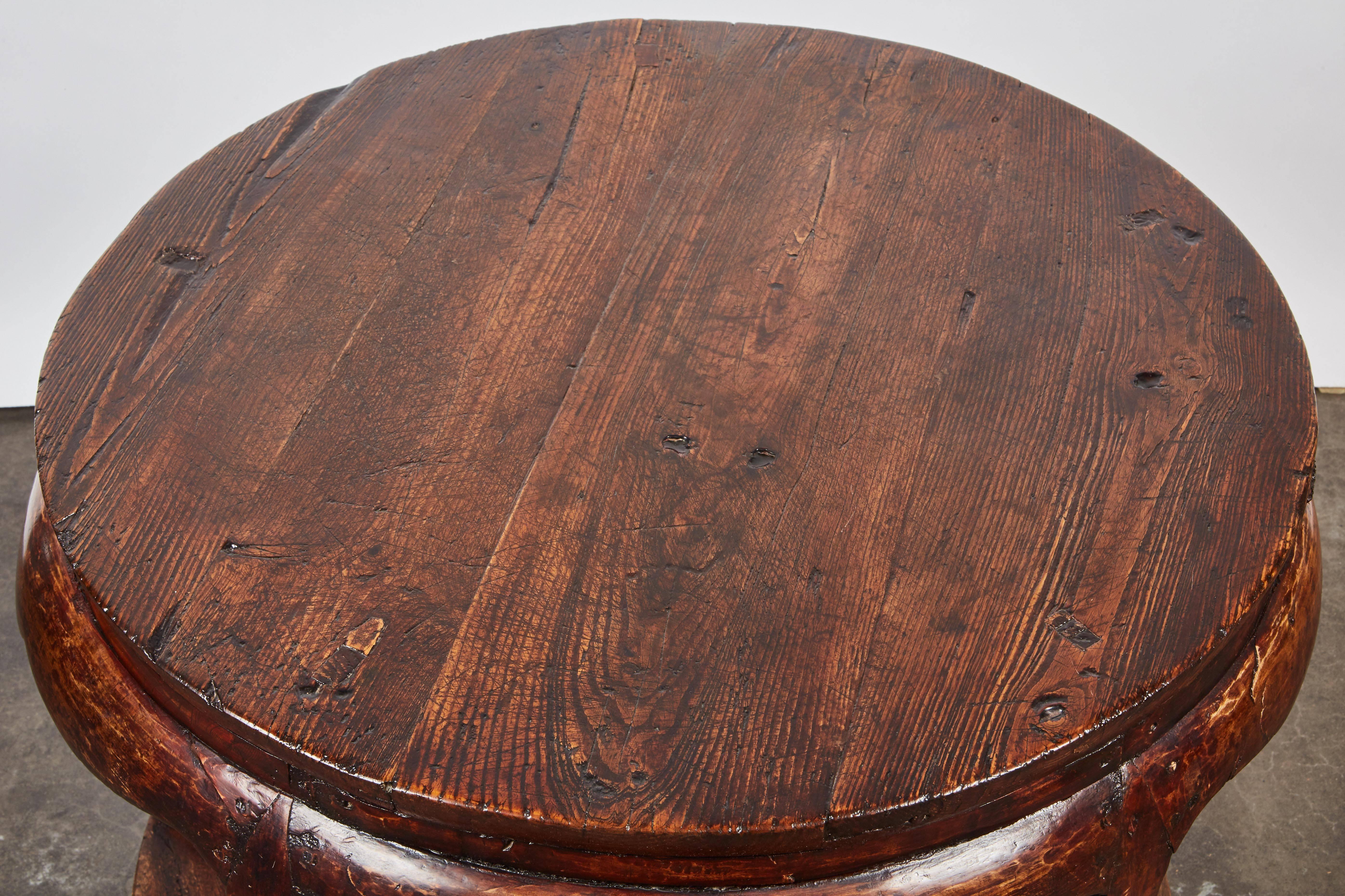 Qing Mid-18th Century Chinese Elm Low Round Table