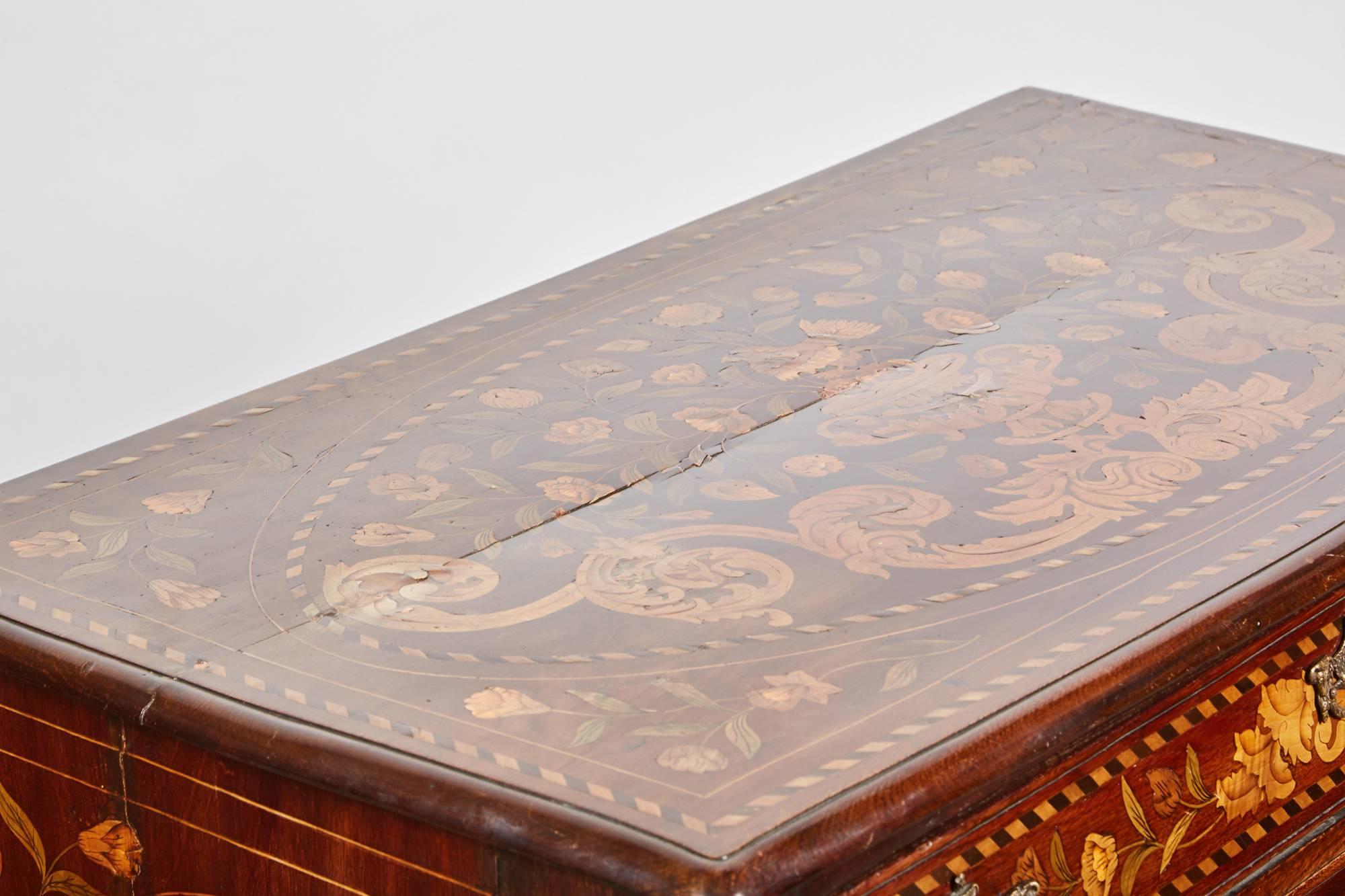 18th Century Four-Drawer Mahogany Bow Front Chest with Inlaid Flowers  3