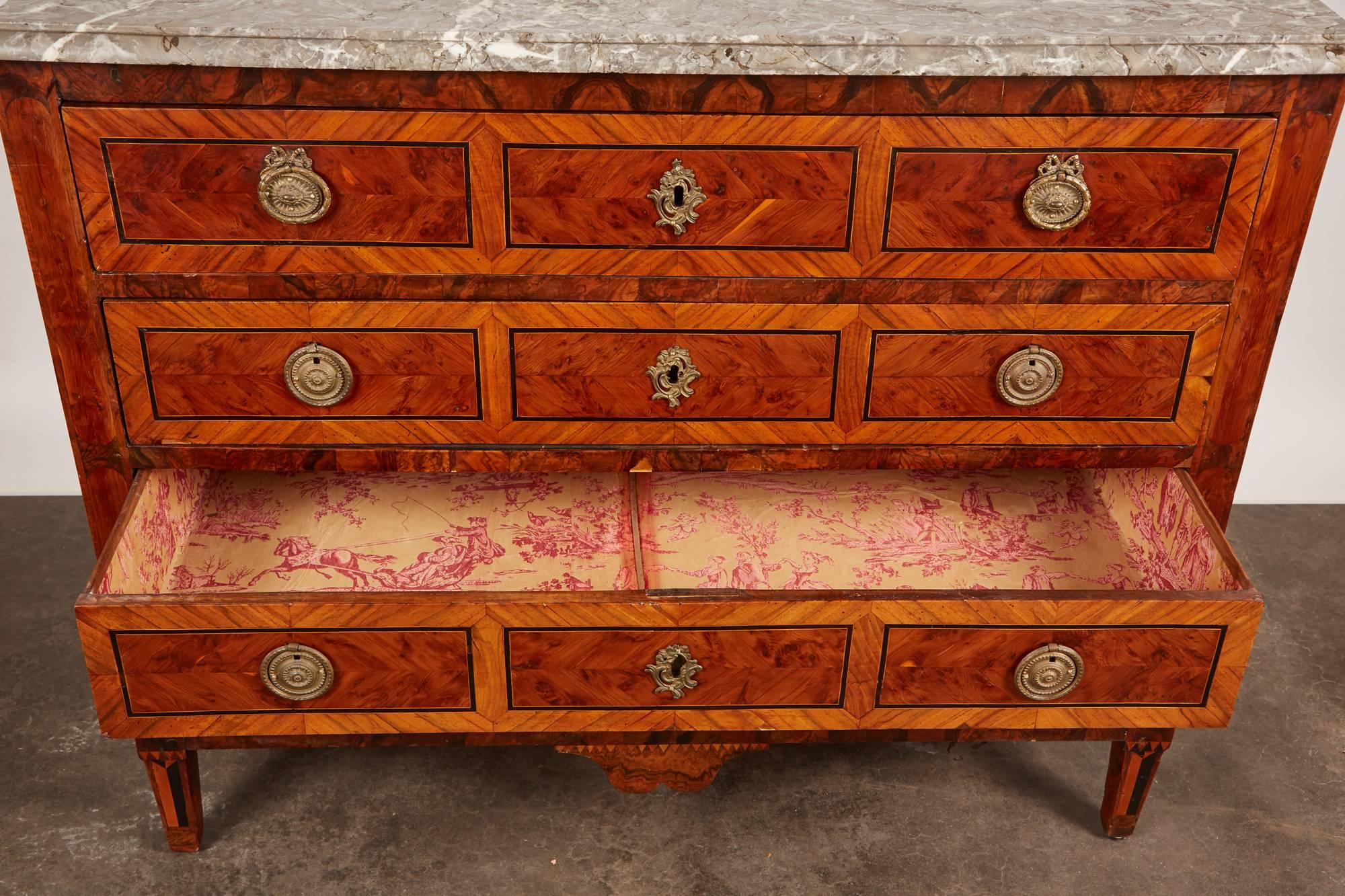 18th Century Italian Neoclassical Inlaid Chest of Drawers with Marble Top For Sale 2