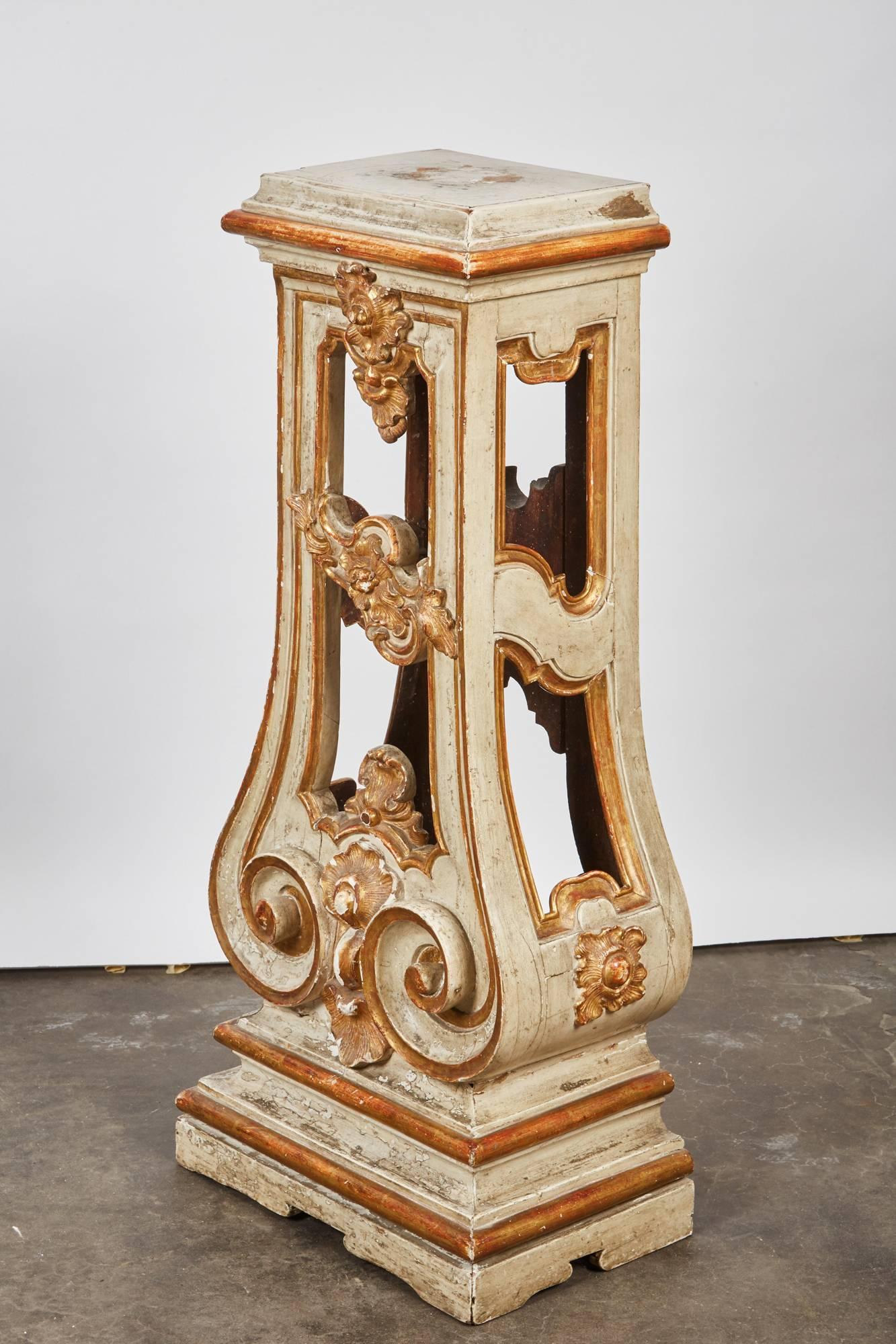 Giltwood Pair of 18th Century Italian Rococo Cream Painted and Parcel Gilt-Pedestal For Sale