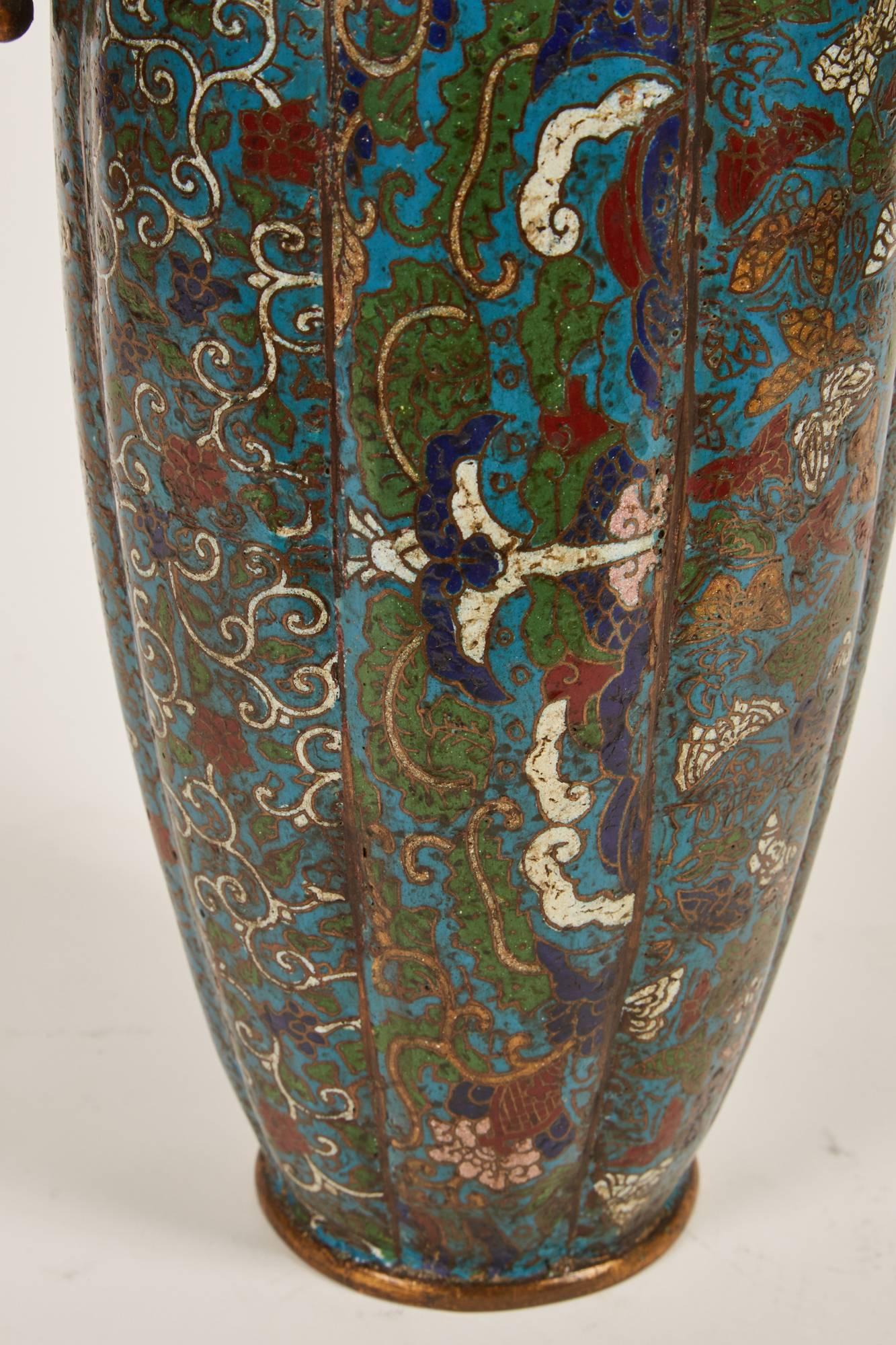 19th Century Chinese Cloisonné Vase with Grape Handles In Good Condition For Sale In Pasadena, CA