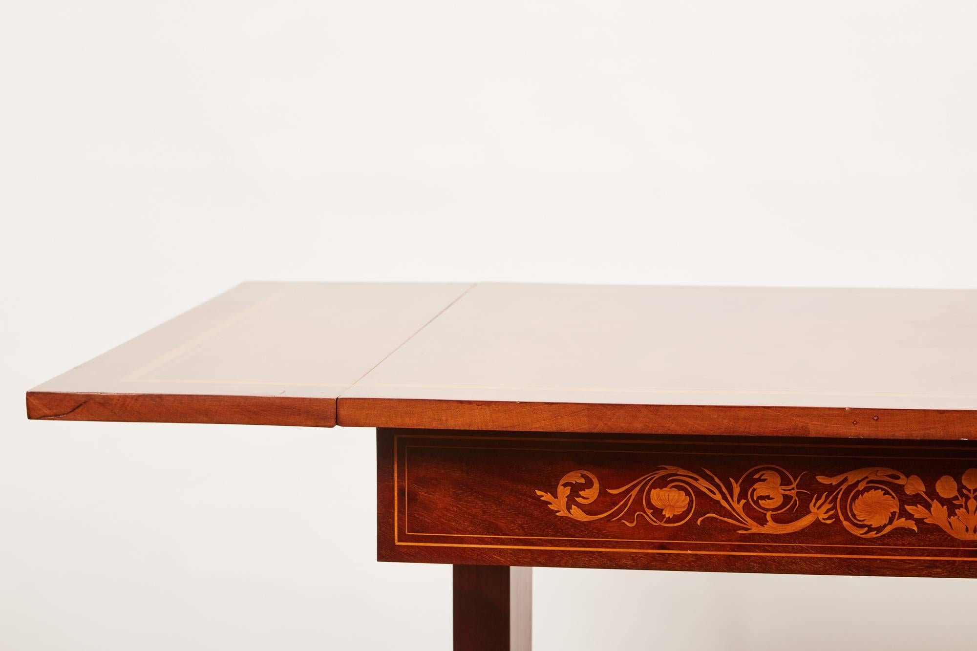 19th Century Danish Mahogany Empire Drop-Leaf Table with Intarsia Inlay In Good Condition In Pasadena, CA