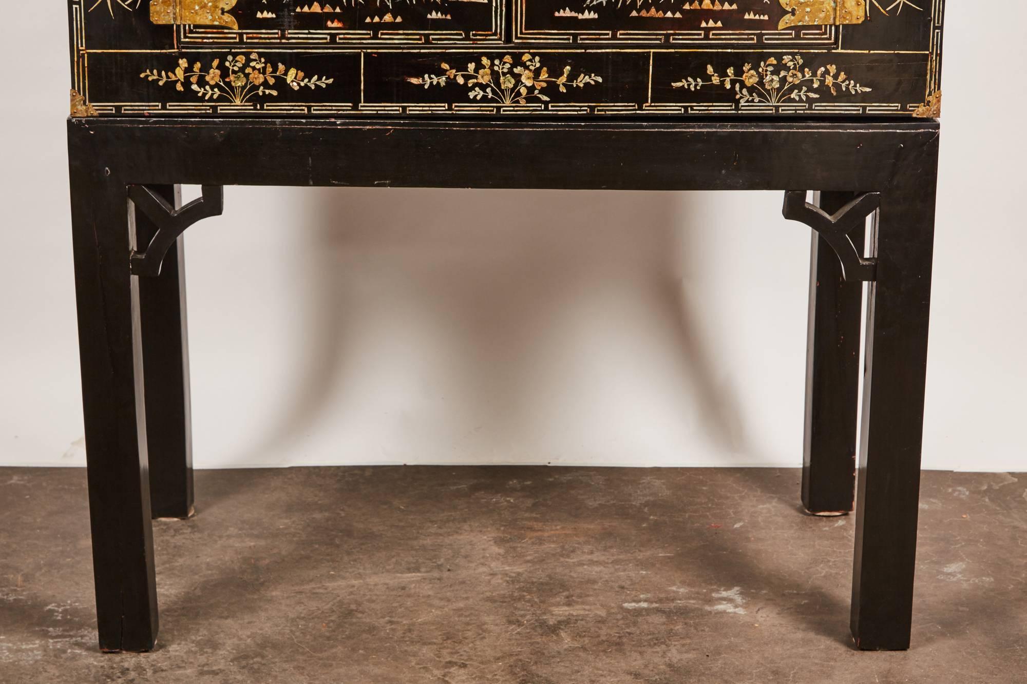 Early 20th Century Vietnamese Black Two-Door Cabinet on Black Stand In Good Condition In Pasadena, CA