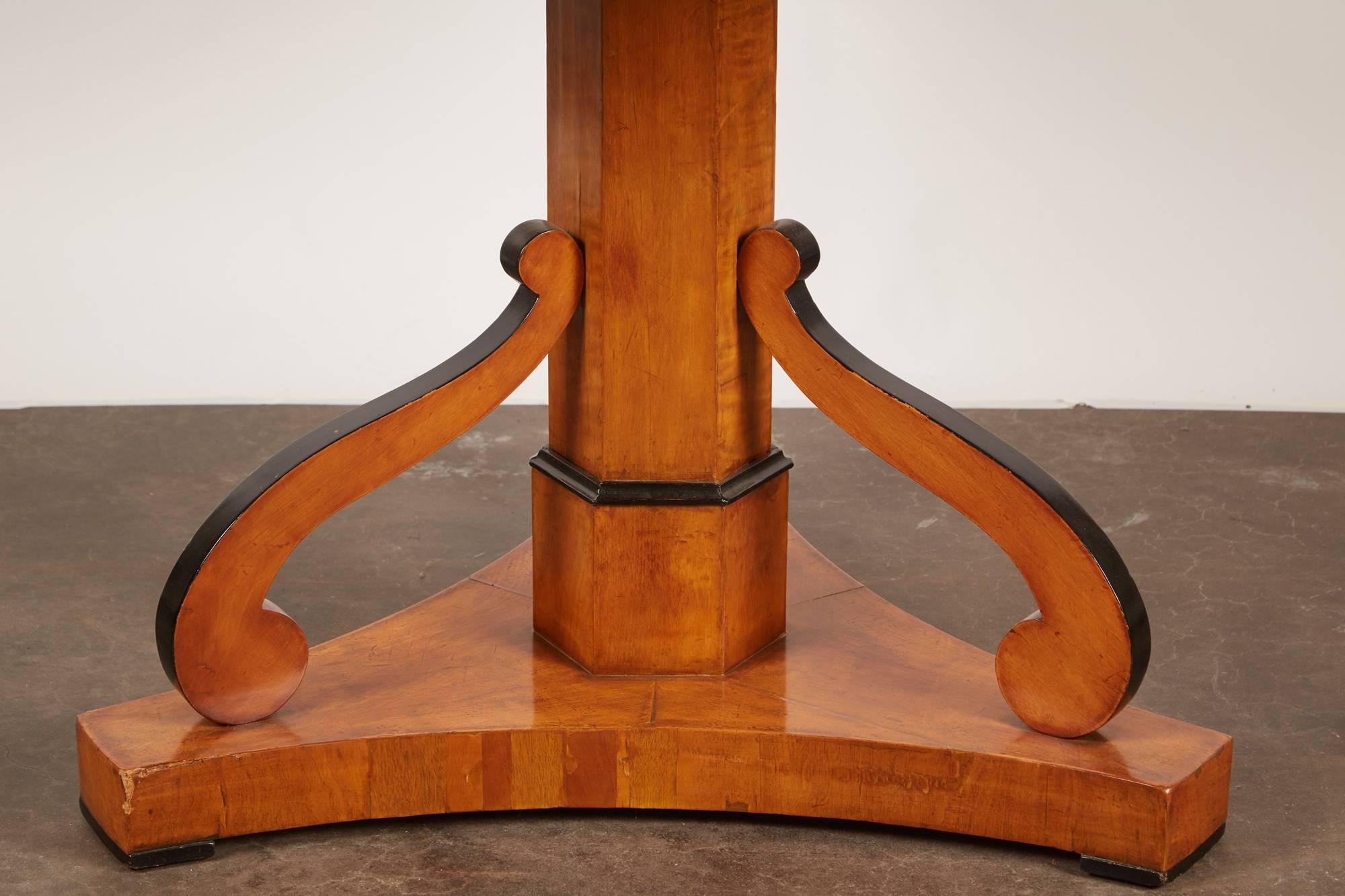 20th Century Swedish Cherry and Ebonized Biedermeier Pedestal Table 4