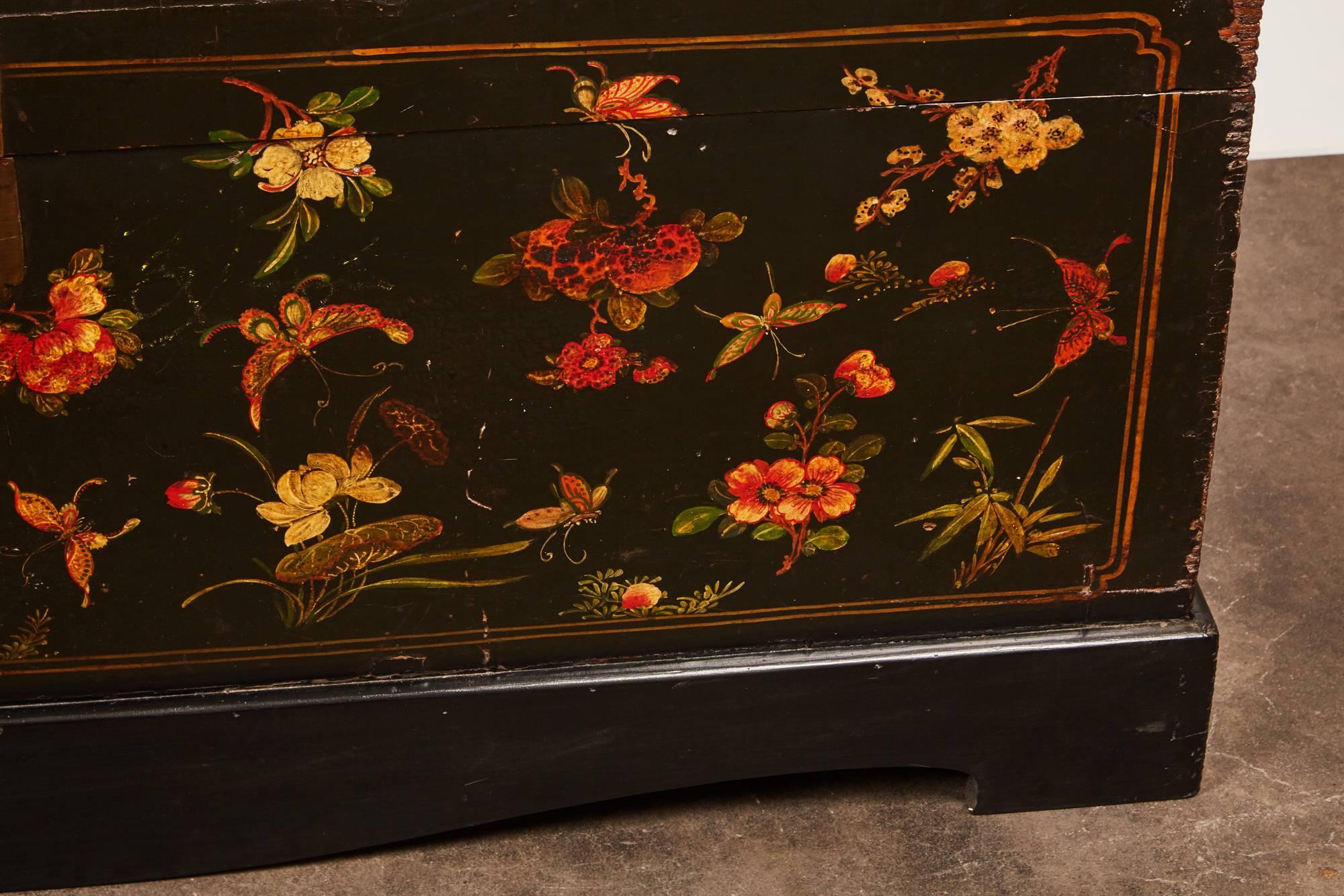 19th Century Qing Style Lacquer Painted Trunk with Butterfly Motifs 2