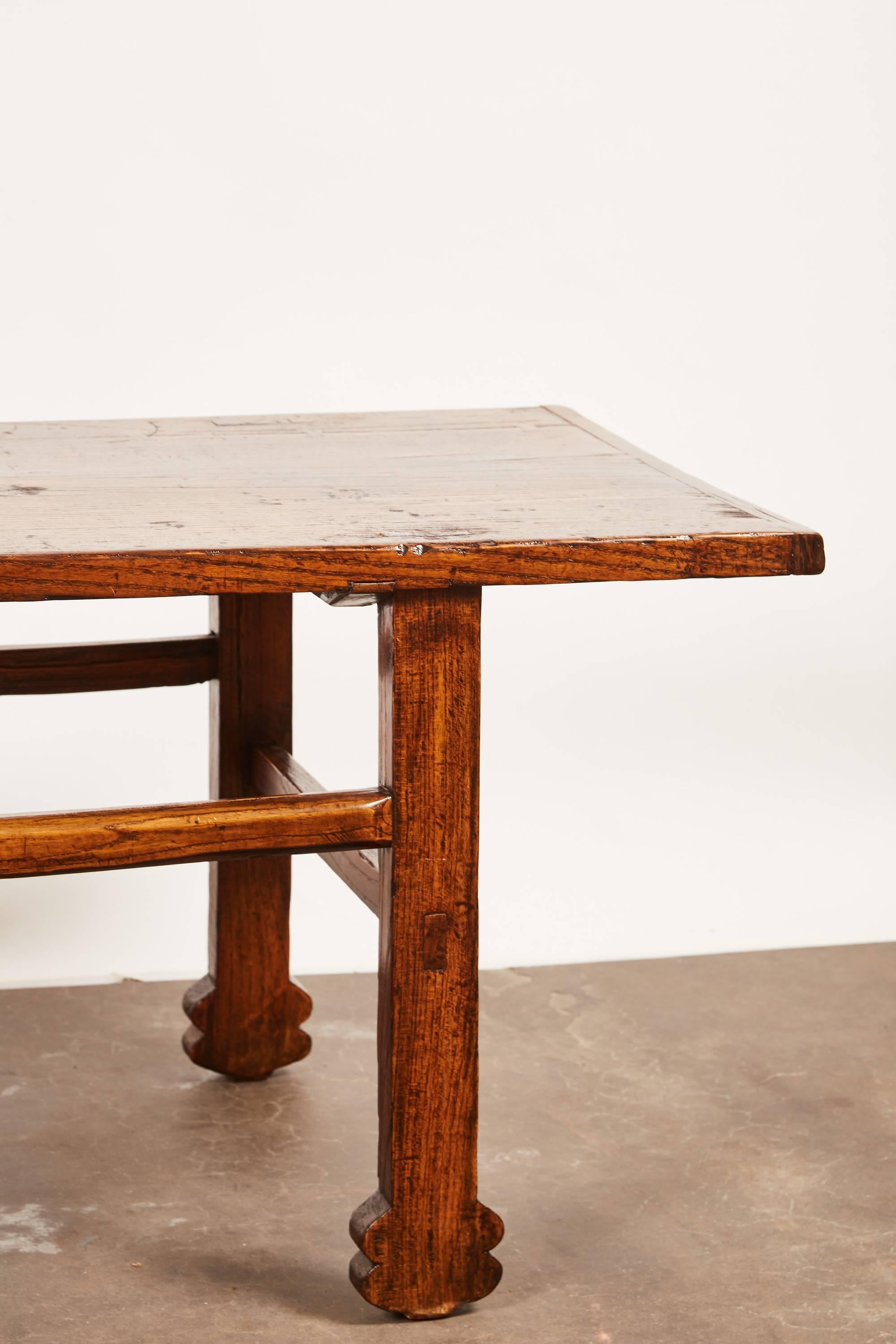 Qing Early 19th Century Chinese Elm Table For Sale