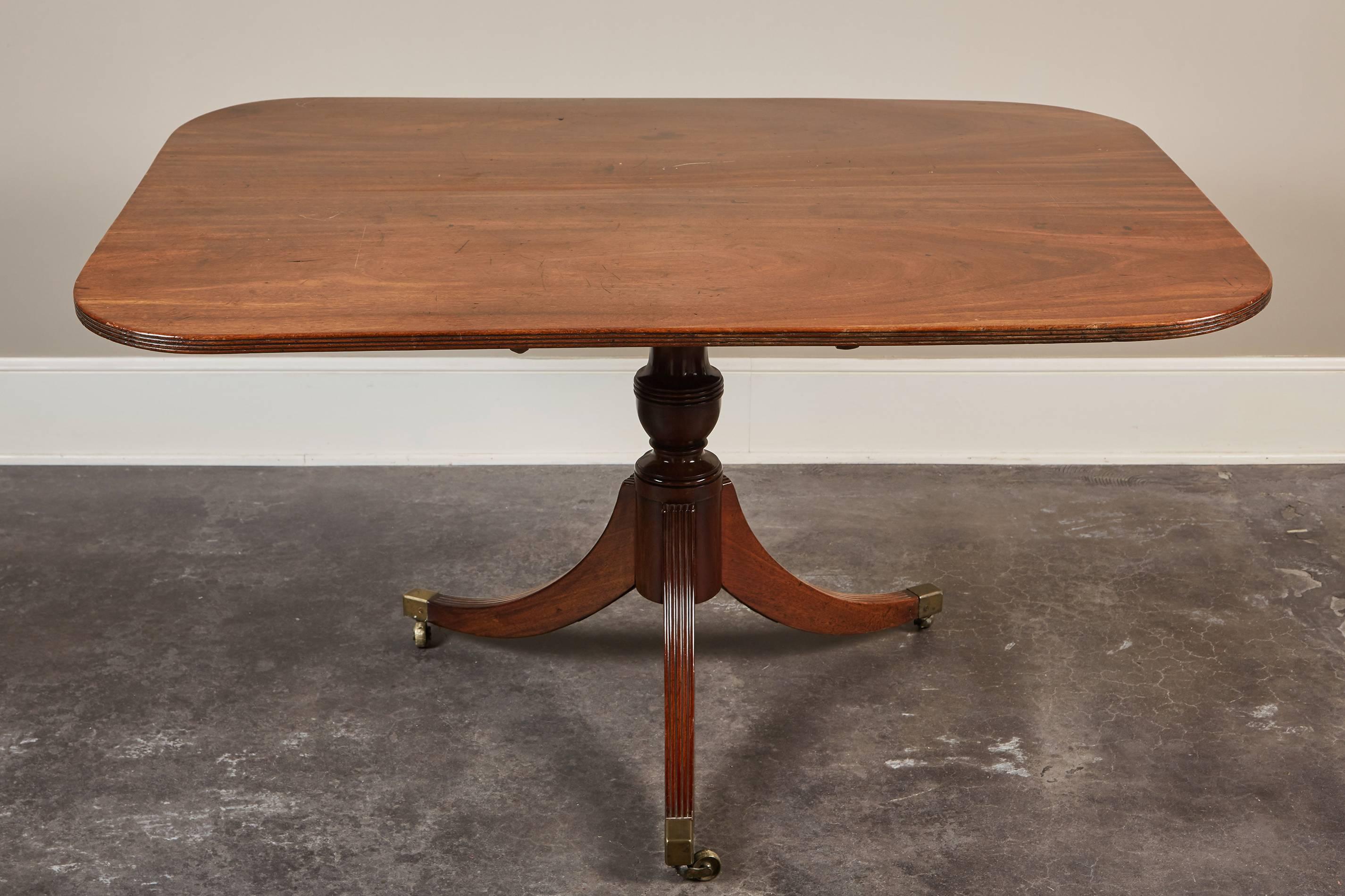 George III 18th C. English Mahogany Georgian Breakfast Table