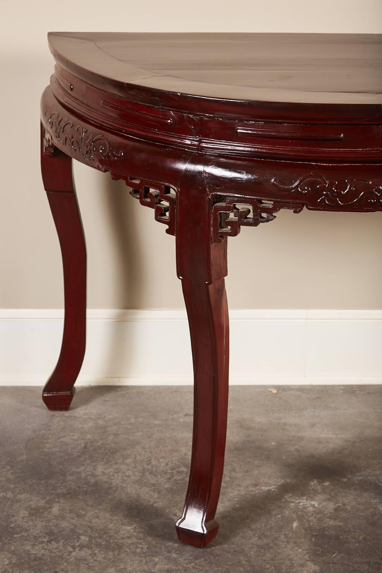 Pair of 19th Century Chinese Maroon Lacquered Demilunes In Good Condition In Pasadena, CA