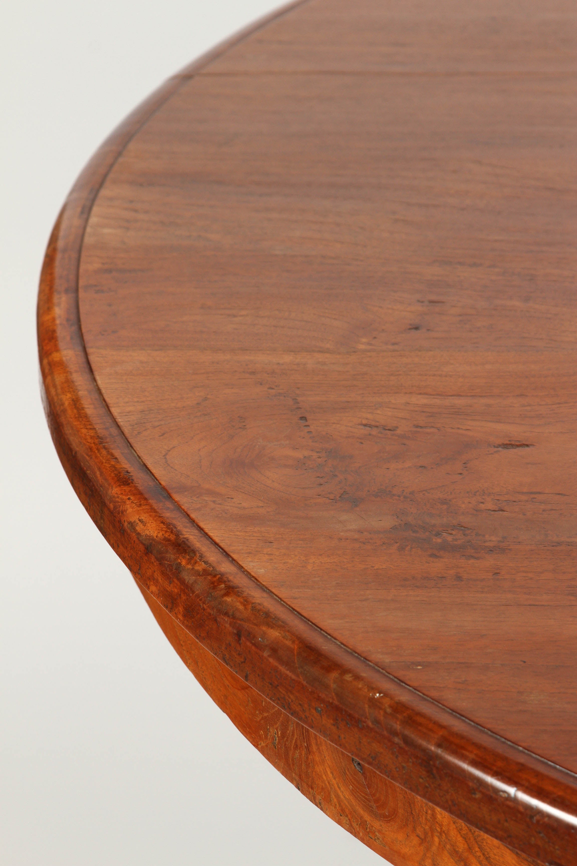 Large Indonesian Round Teak Pedestal Table In Good Condition In Pasadena, CA