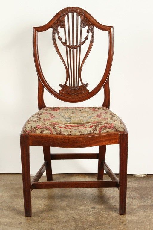 Anglais Paire de chaises du début de l'époque géorgienne en vente