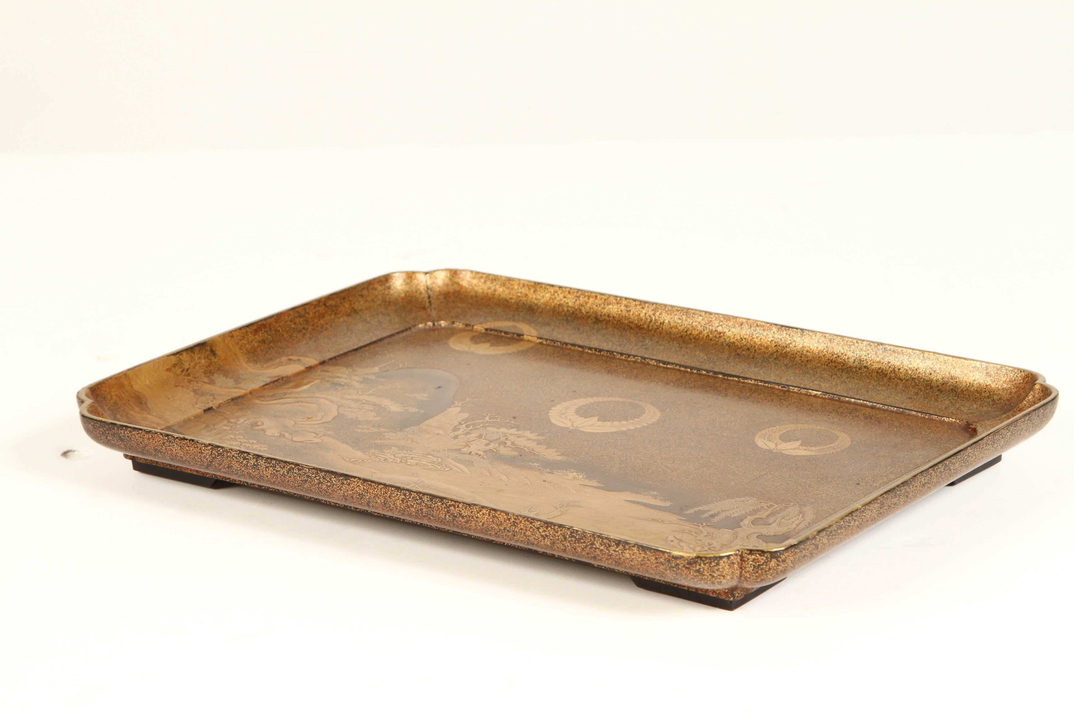 Japanese Gold Lacquer Tray In Good Condition In Pasadena, CA