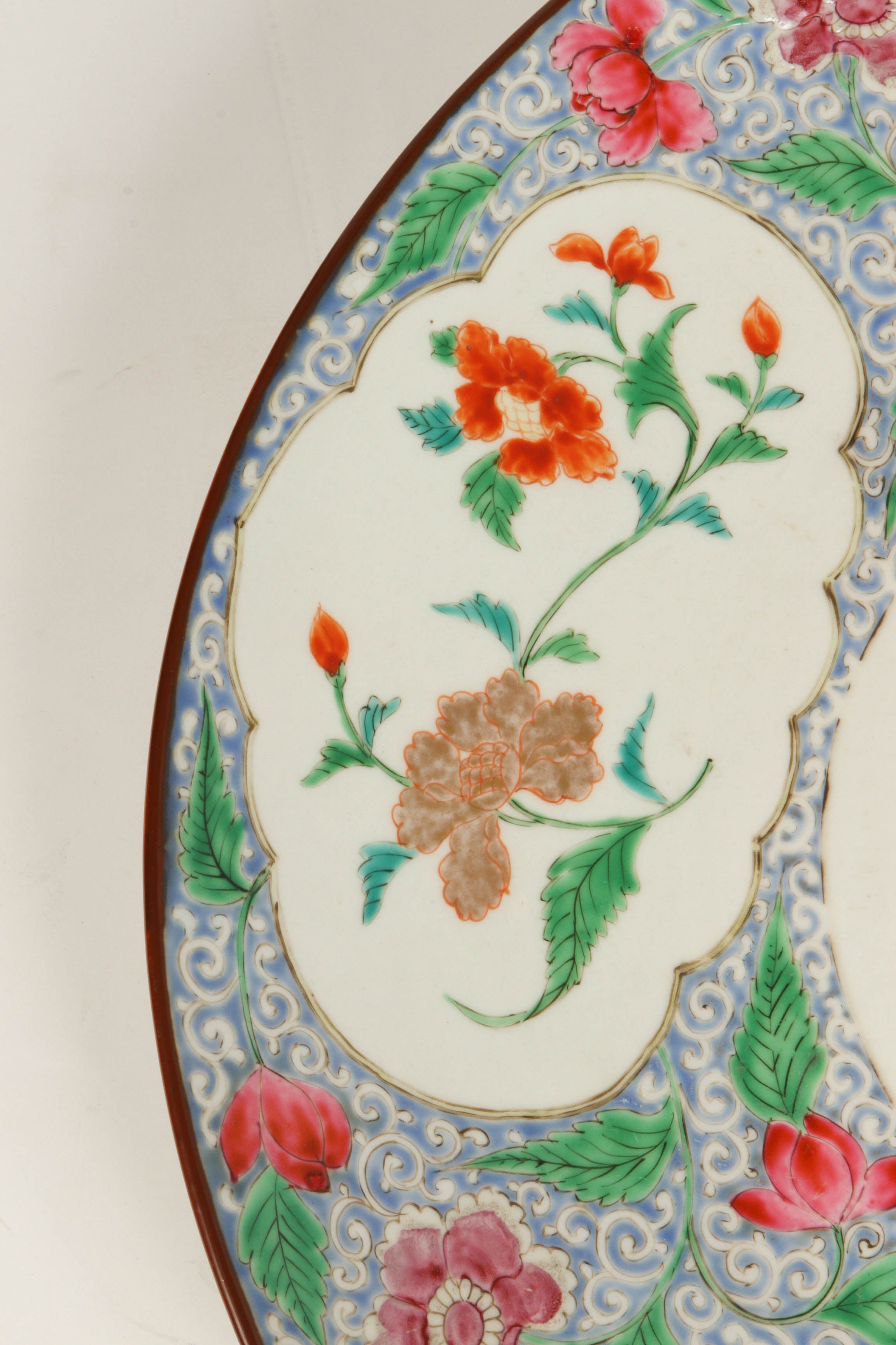 Large 19th Century Porcelain Charger, Signed Malaysian Export In Excellent Condition For Sale In Pasadena, CA