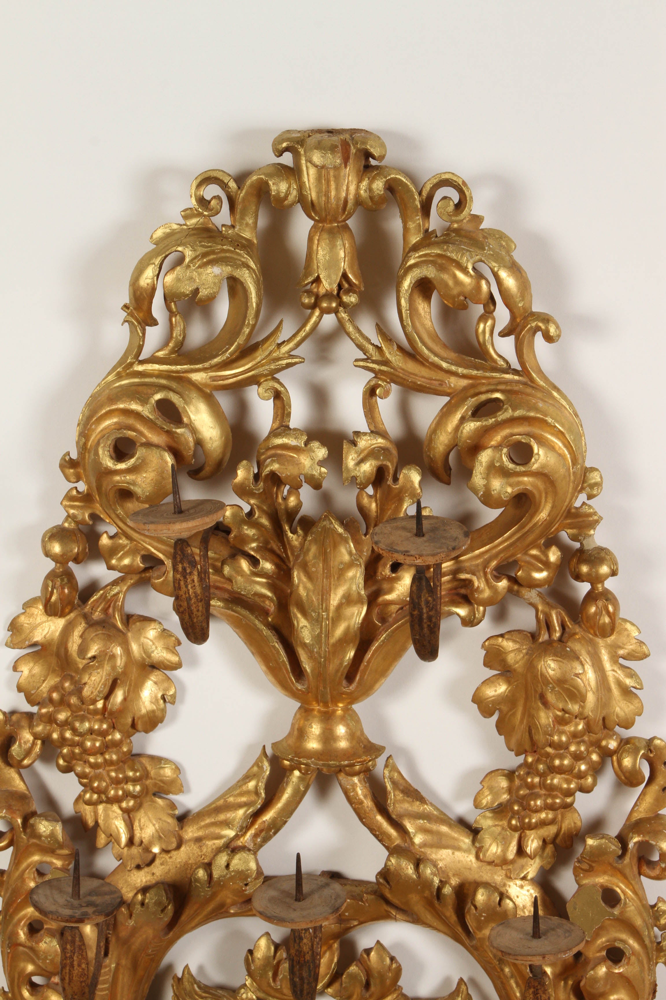 Pair of Gilt Venetian Wall Sconces In Good Condition For Sale In San Marino, CA