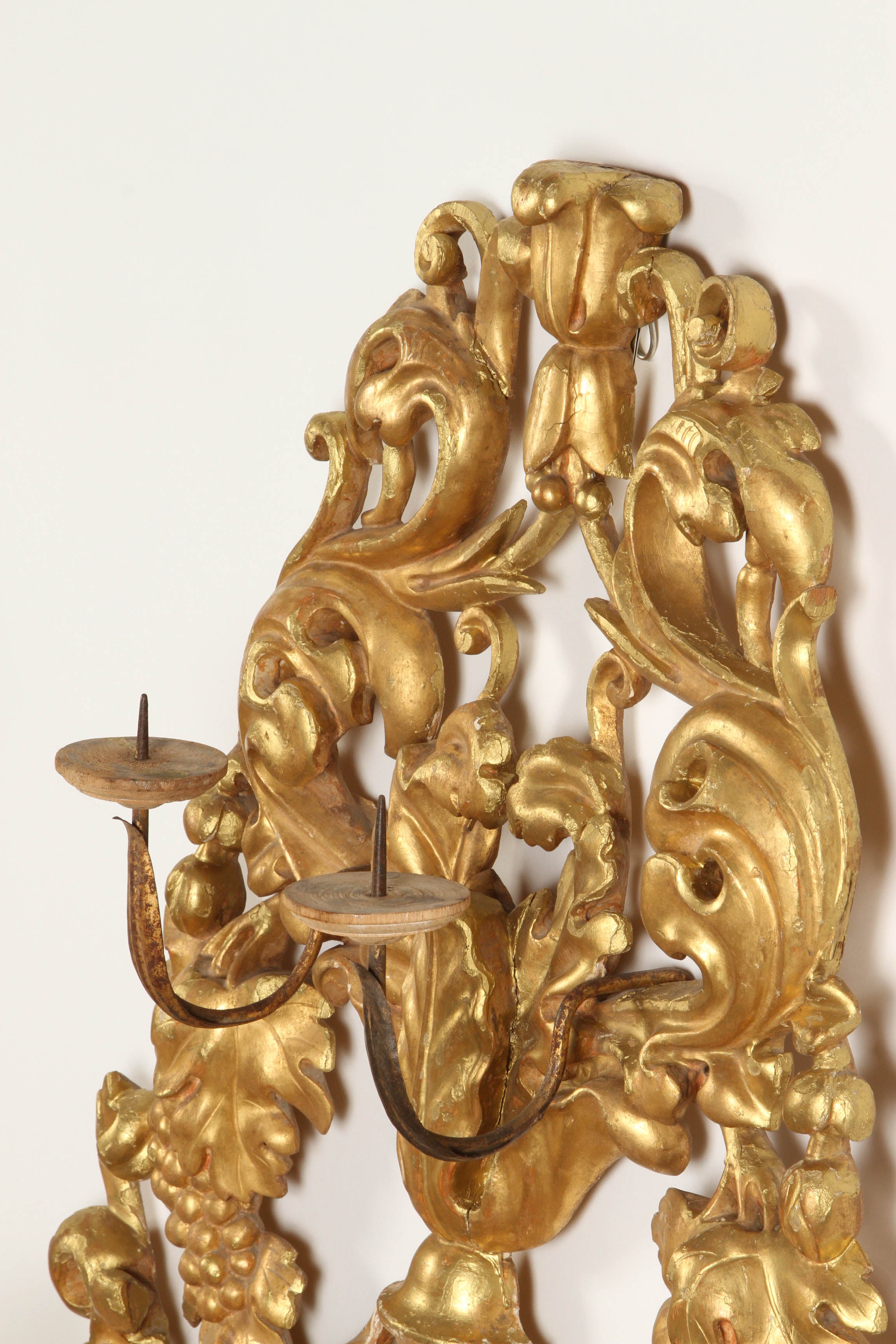 Pair of Gilt Venetian Wall Sconces For Sale 2