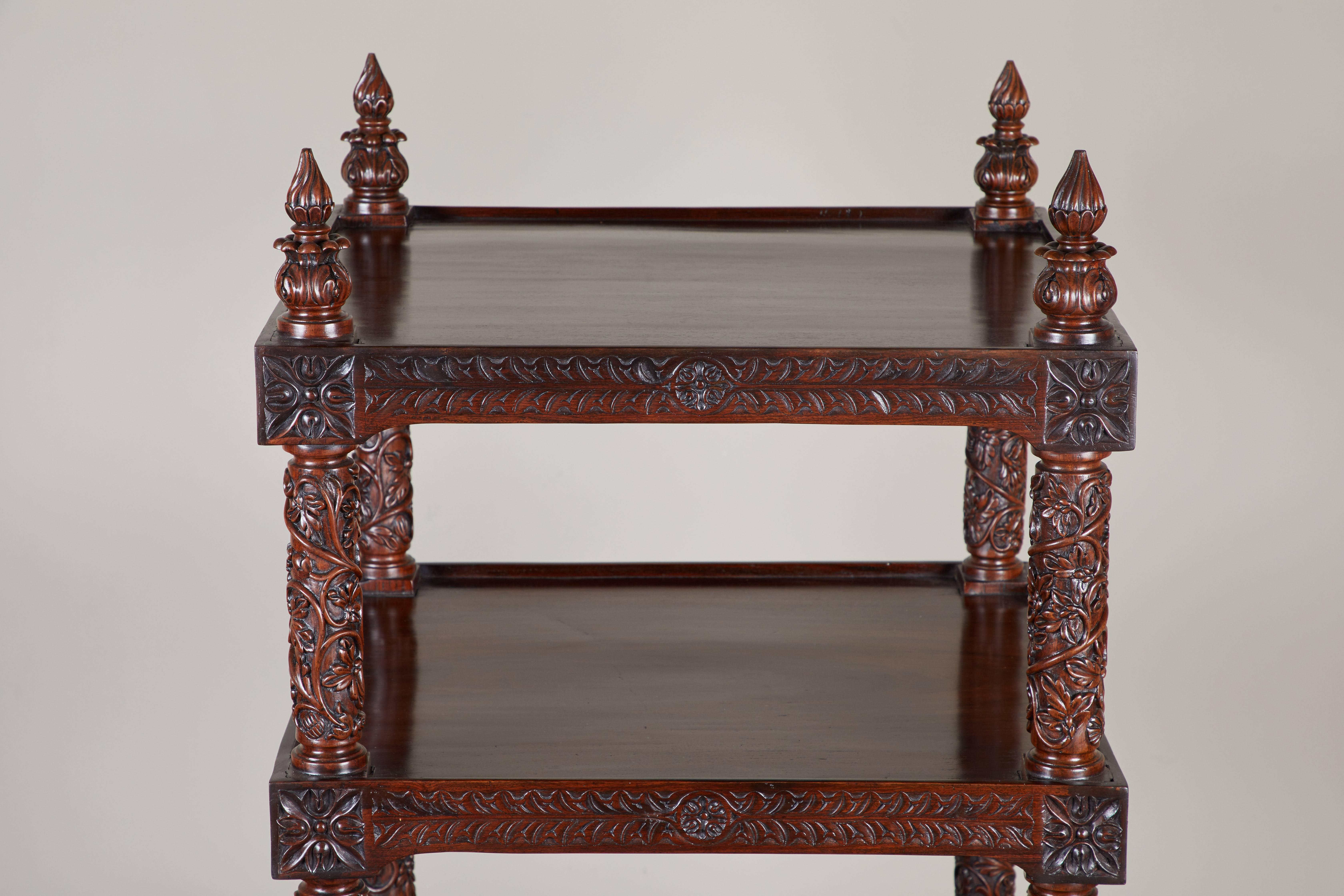 19th Century Four-Tiered Rosewood Carved Etagere In Good Condition In Pasadena, CA