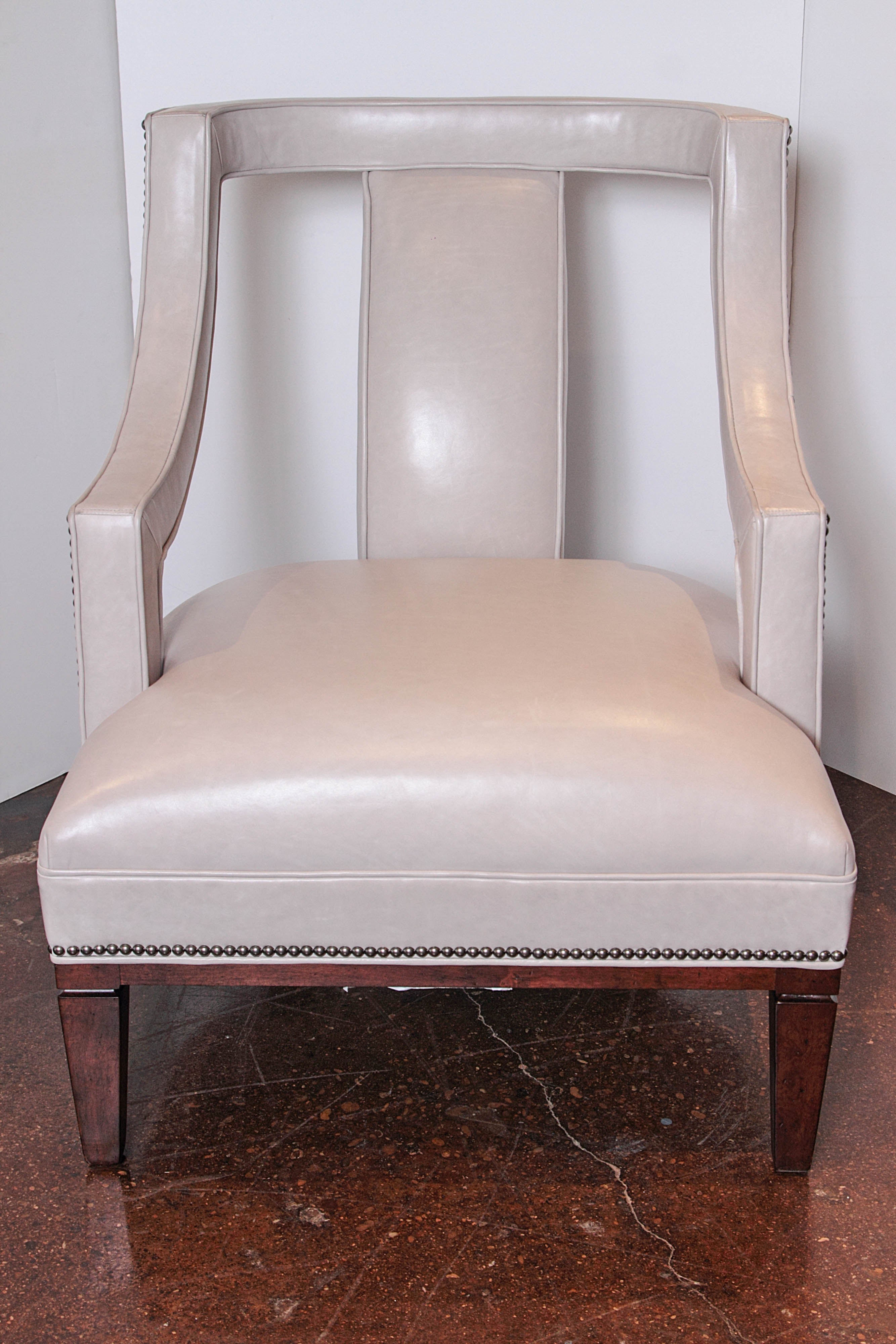 Wesley Hall Charming Chair
Leather: Mont Blanc Mist 
Finish: Java 
Nails #39 Standard