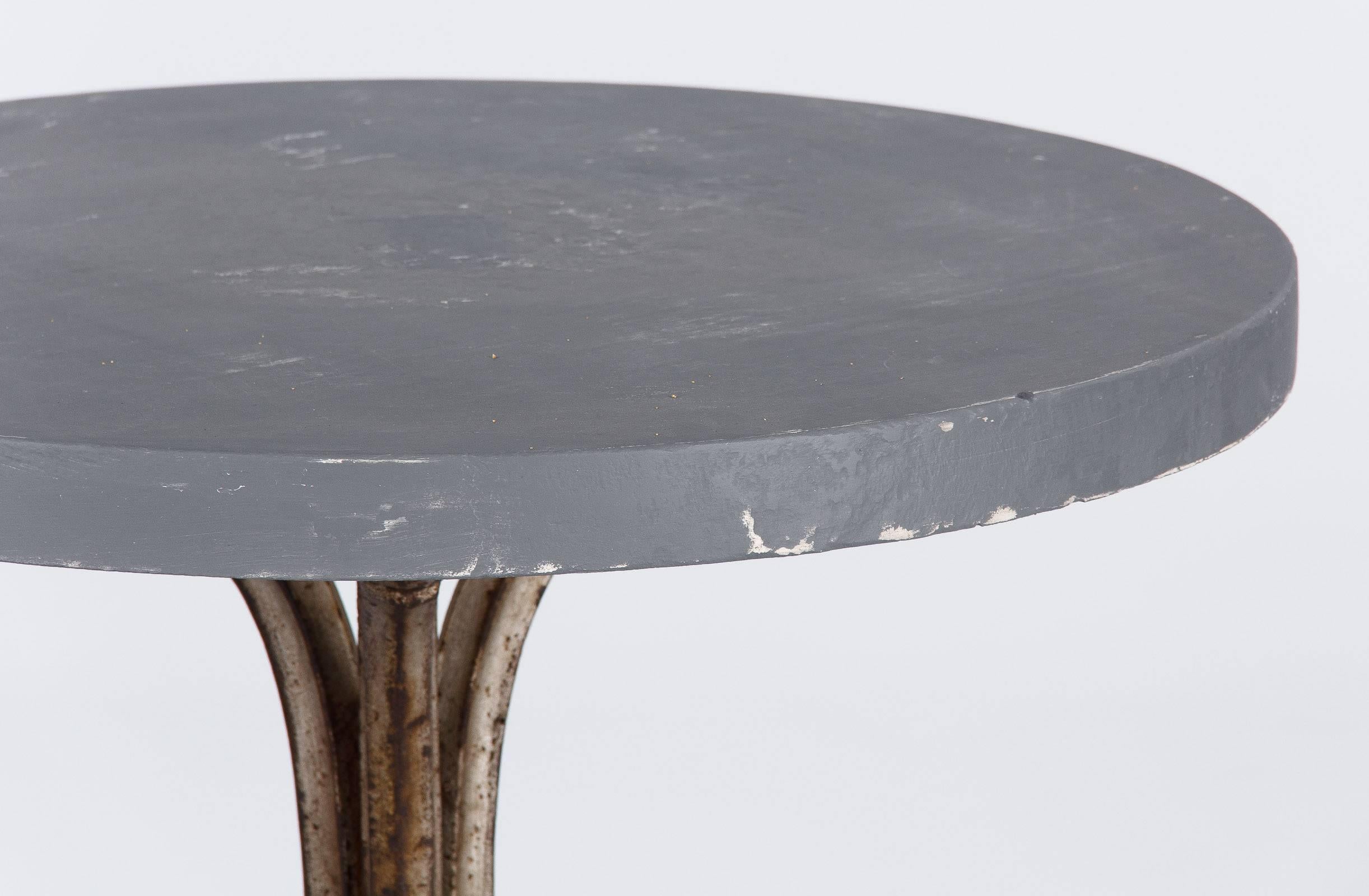 French Art Nouveau Period Iron Pedestal Table with Concrete Top, 1910s In Good Condition In Austin, TX