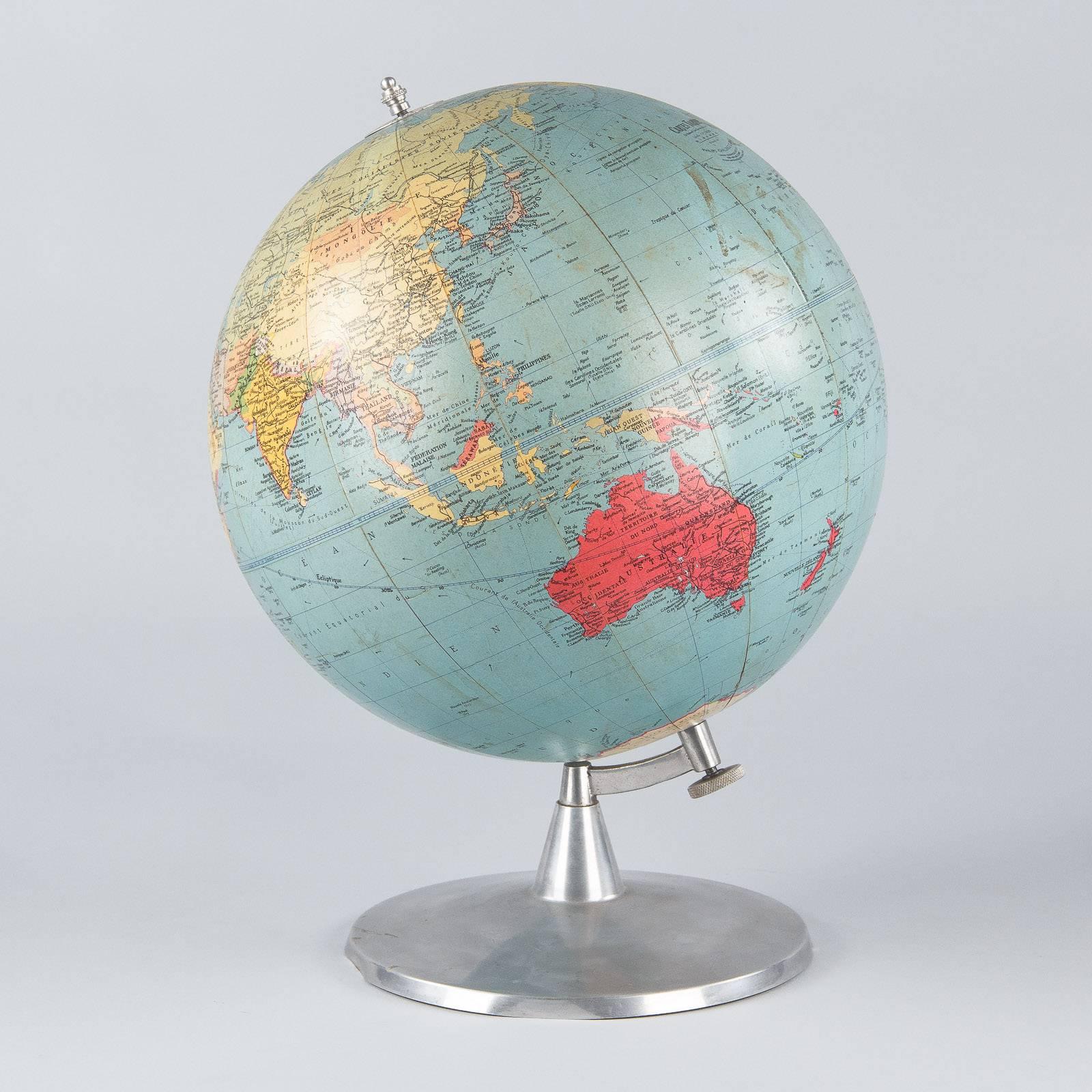 French Terrestrial Globe in Papier Mâché and Aluminum, France, 1960s 2