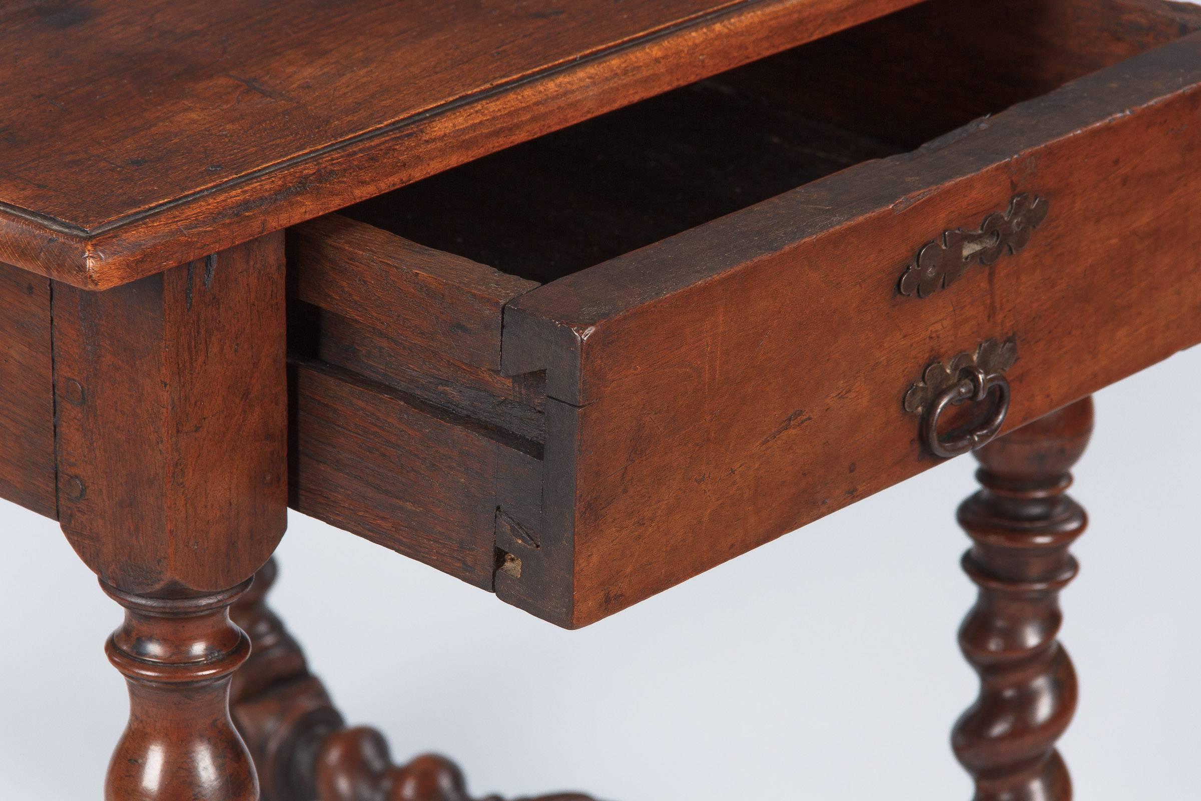Antique French Louis XIII Walnut Side Table, 17th Century In Good Condition In Austin, TX