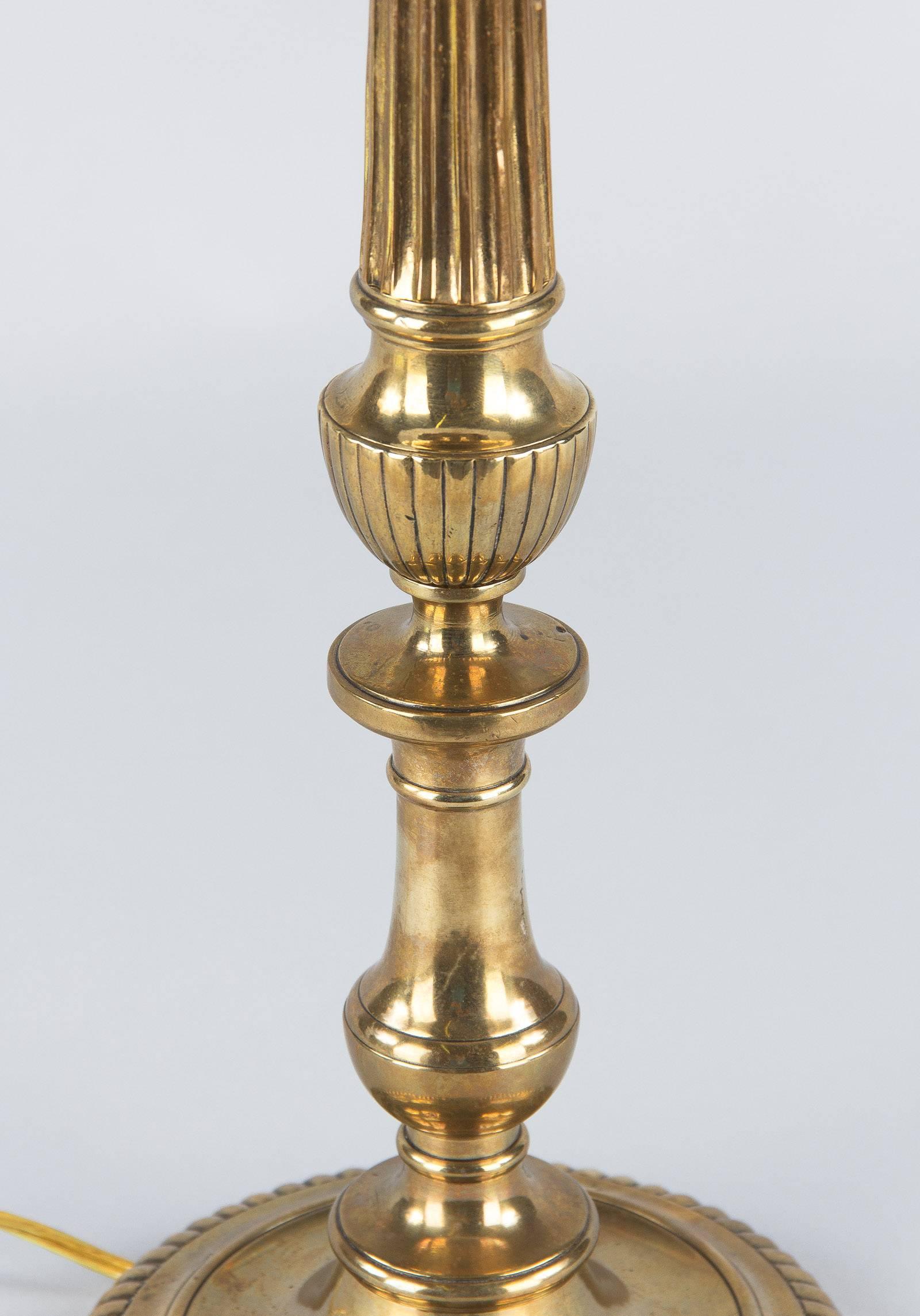 Louis XVI Style Brass Table Lamp, France, Early 1900s In Good Condition For Sale In Austin, TX