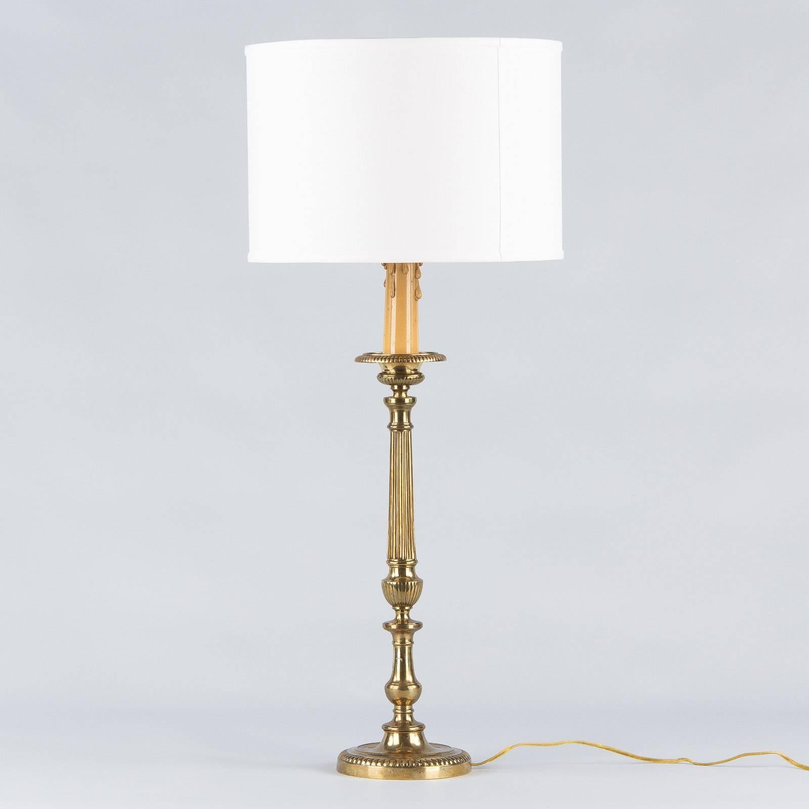 Louis XVI Style Brass Table Lamp, France, Early 1900s For Sale 3