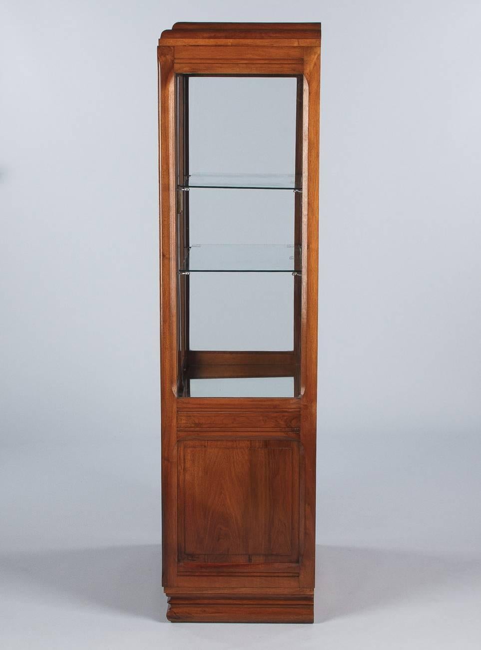 French Art Deco Walnut Display Cabinet or Bookcase, 1930s 3