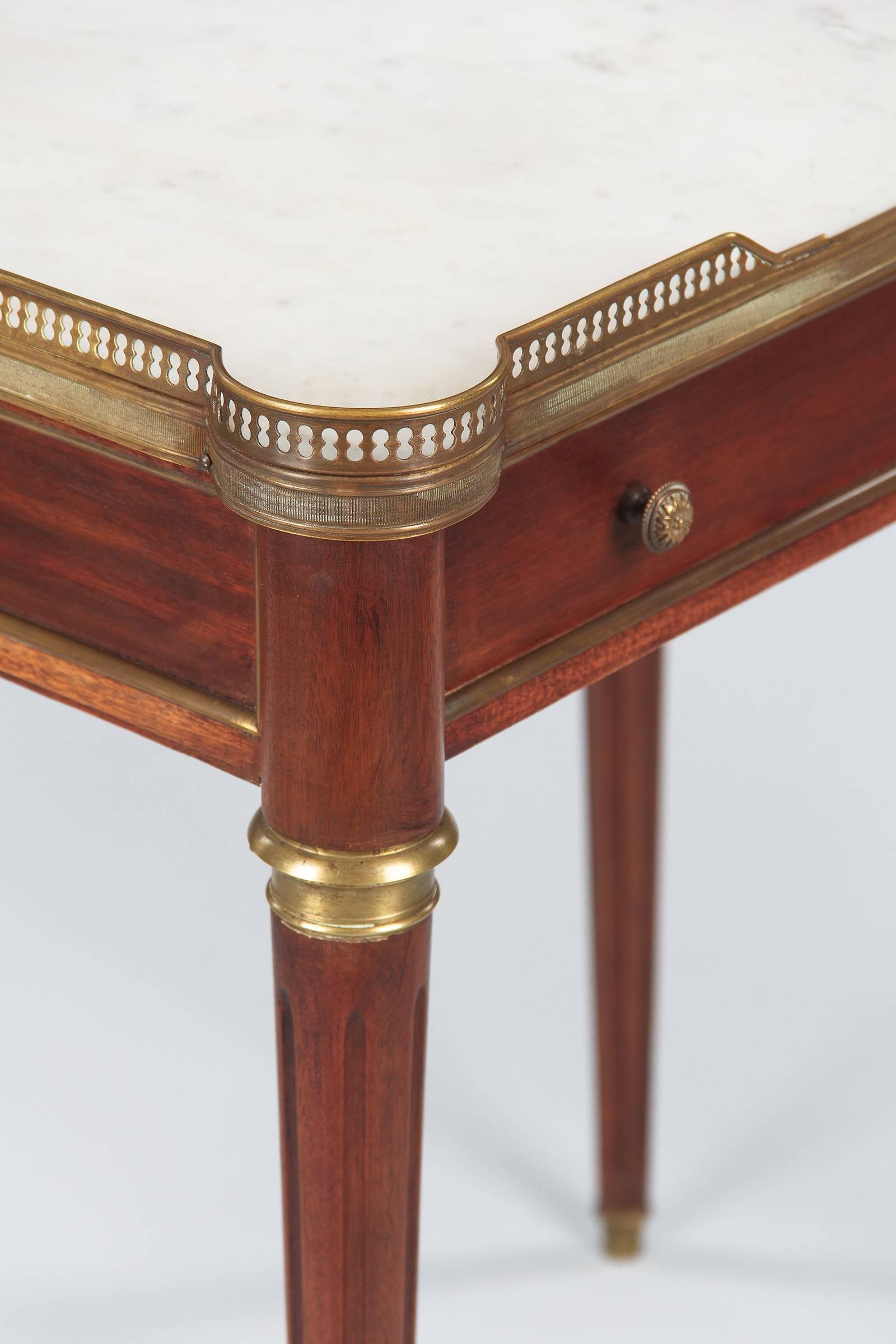 Louis XVI Style Marble-Top Rosewood Side or Serving Table, 1900s In Good Condition In Austin, TX