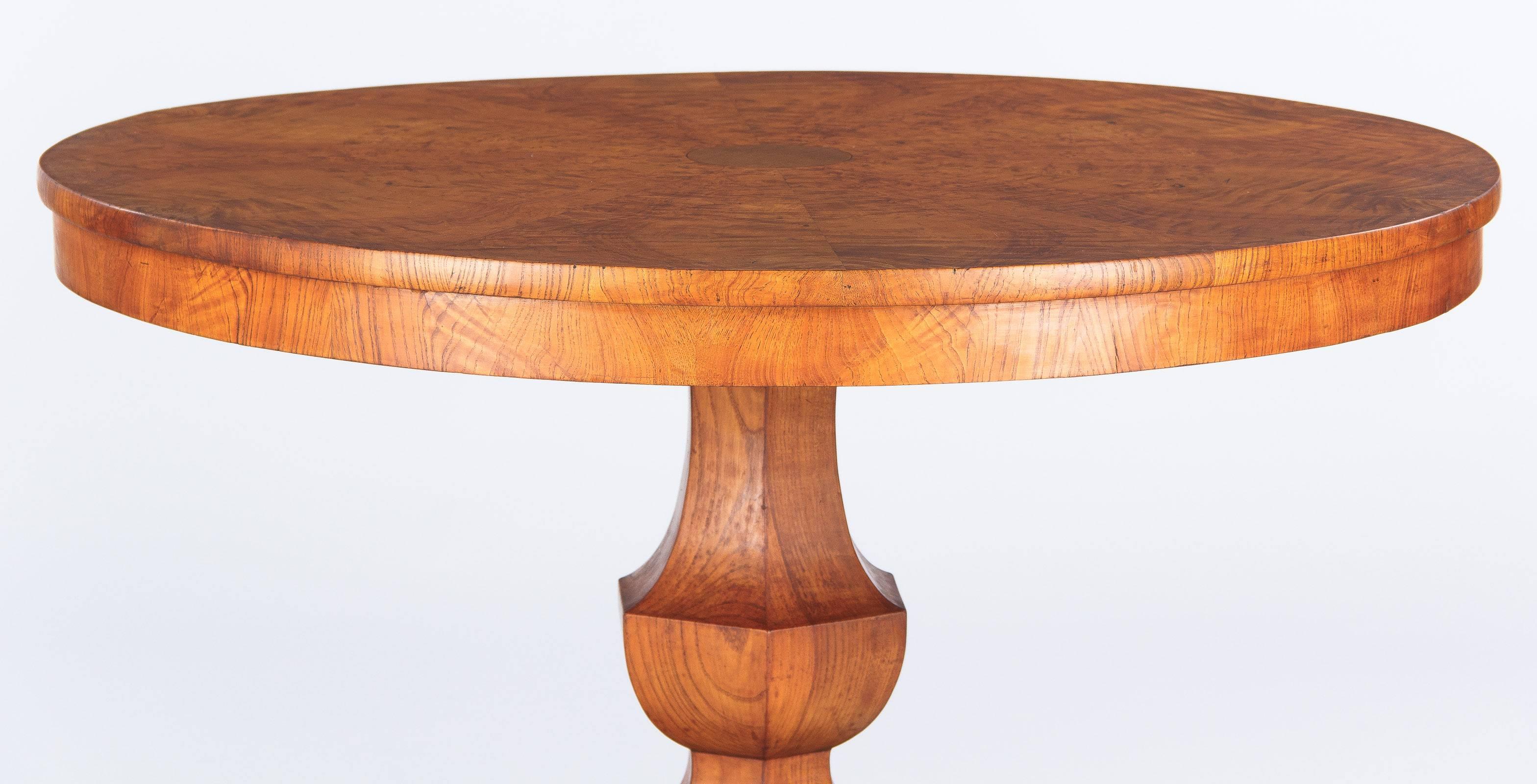 French Charles X Period Ashwood Pedestal Table, Early 1800s In Good Condition In Austin, TX