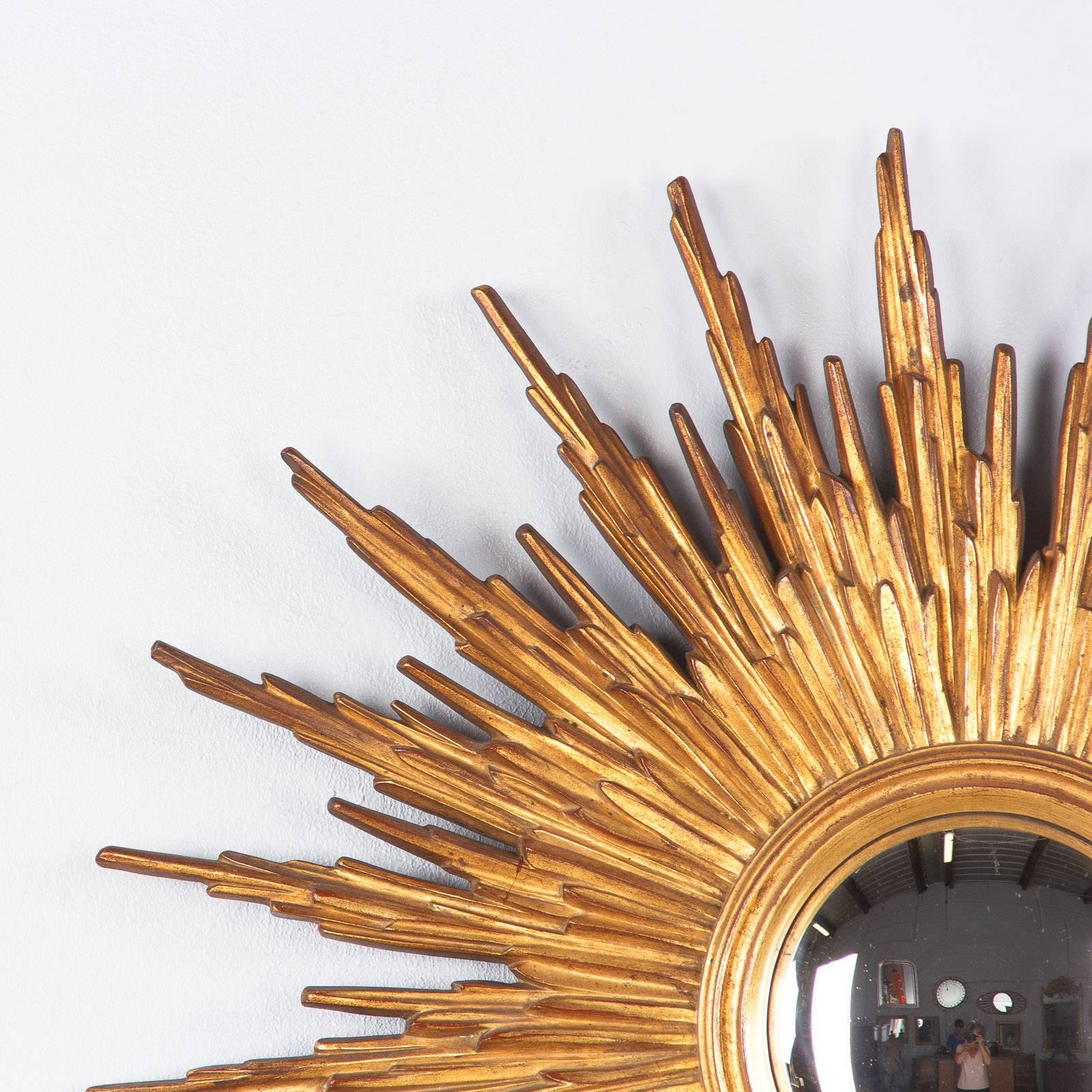 Mid-Century French Giltwood Convex Sunburst Mirror In Good Condition In Austin, TX