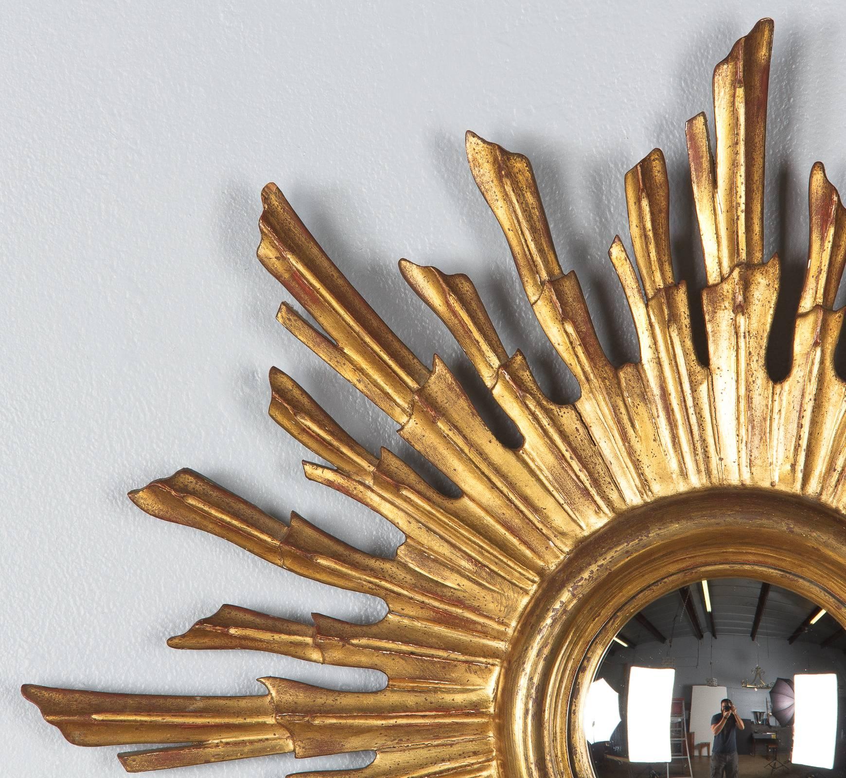 French Giltwood Convex Sunburst Mirror, 1950s In Good Condition In Austin, TX