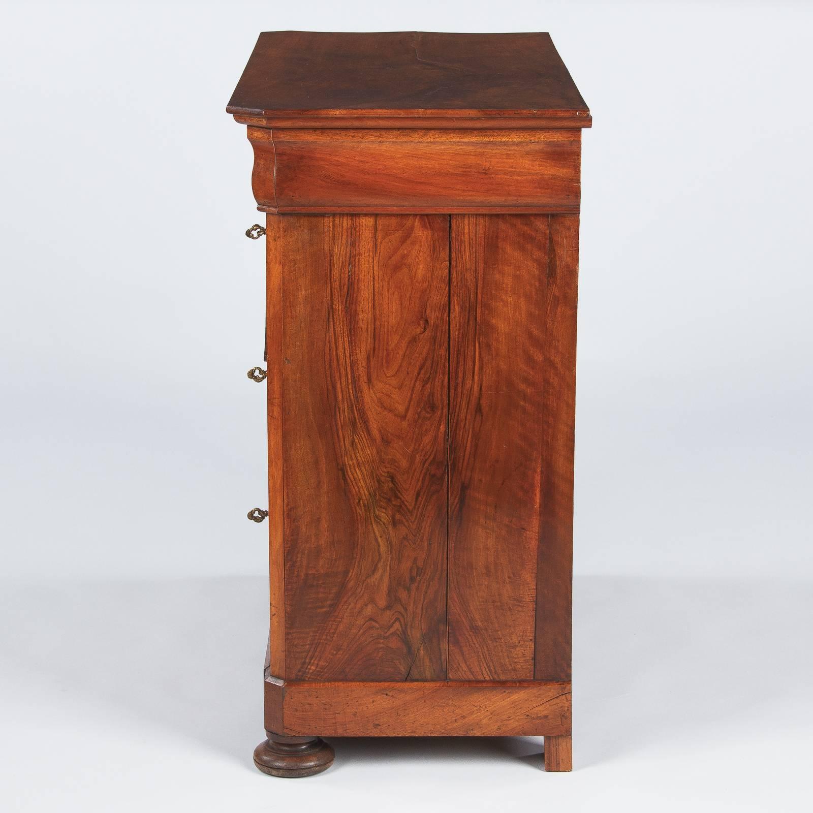 19th Century Louis Philippe Walnut Chest of Drawers, Mid-1800s