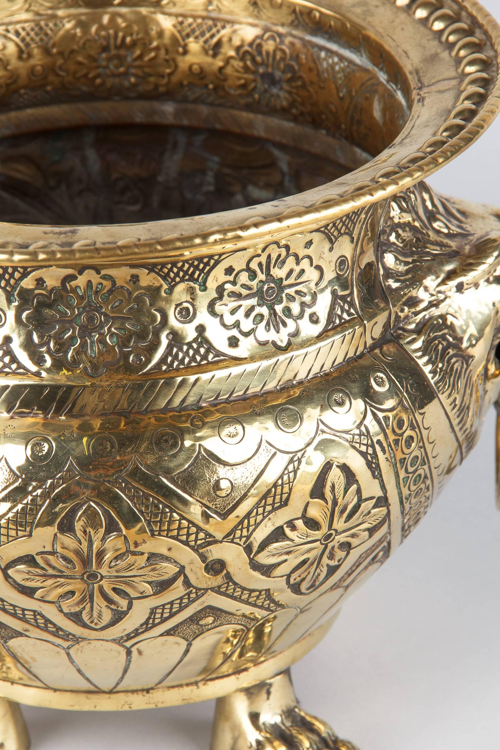 French Renaissance Style Sculpted Brass Wine Cooler, 1870s 1