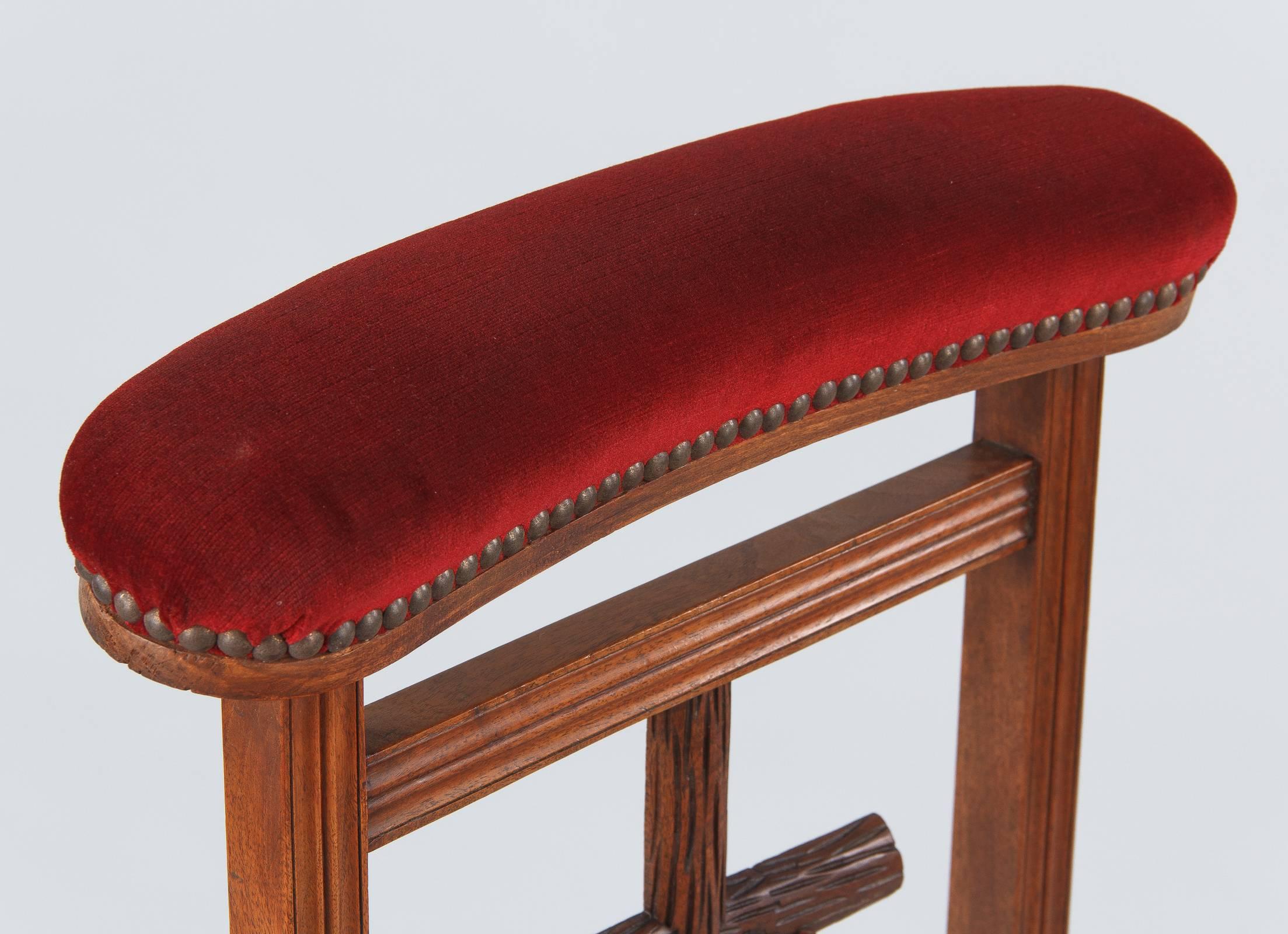 French Louis Philippe Prie Dieu Chair in Walnut, 19th Century