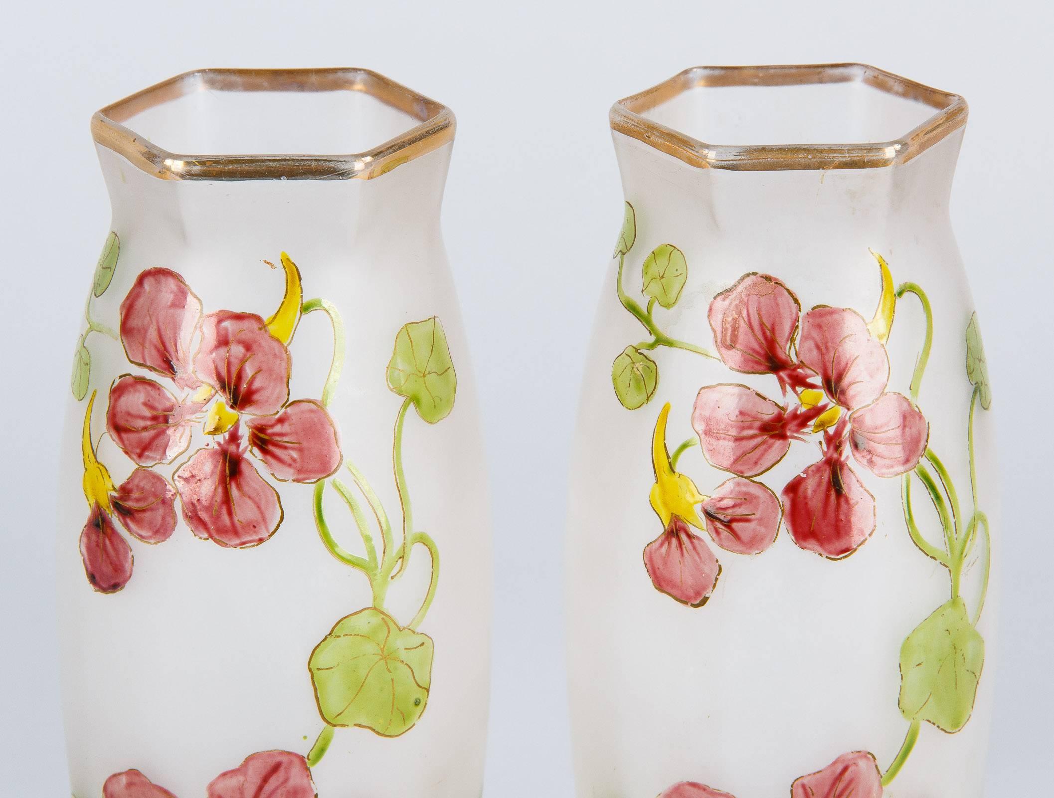 Pair of Hand-Painted French Art Nouveau Glass Vases, 1900s In Good Condition In Austin, TX