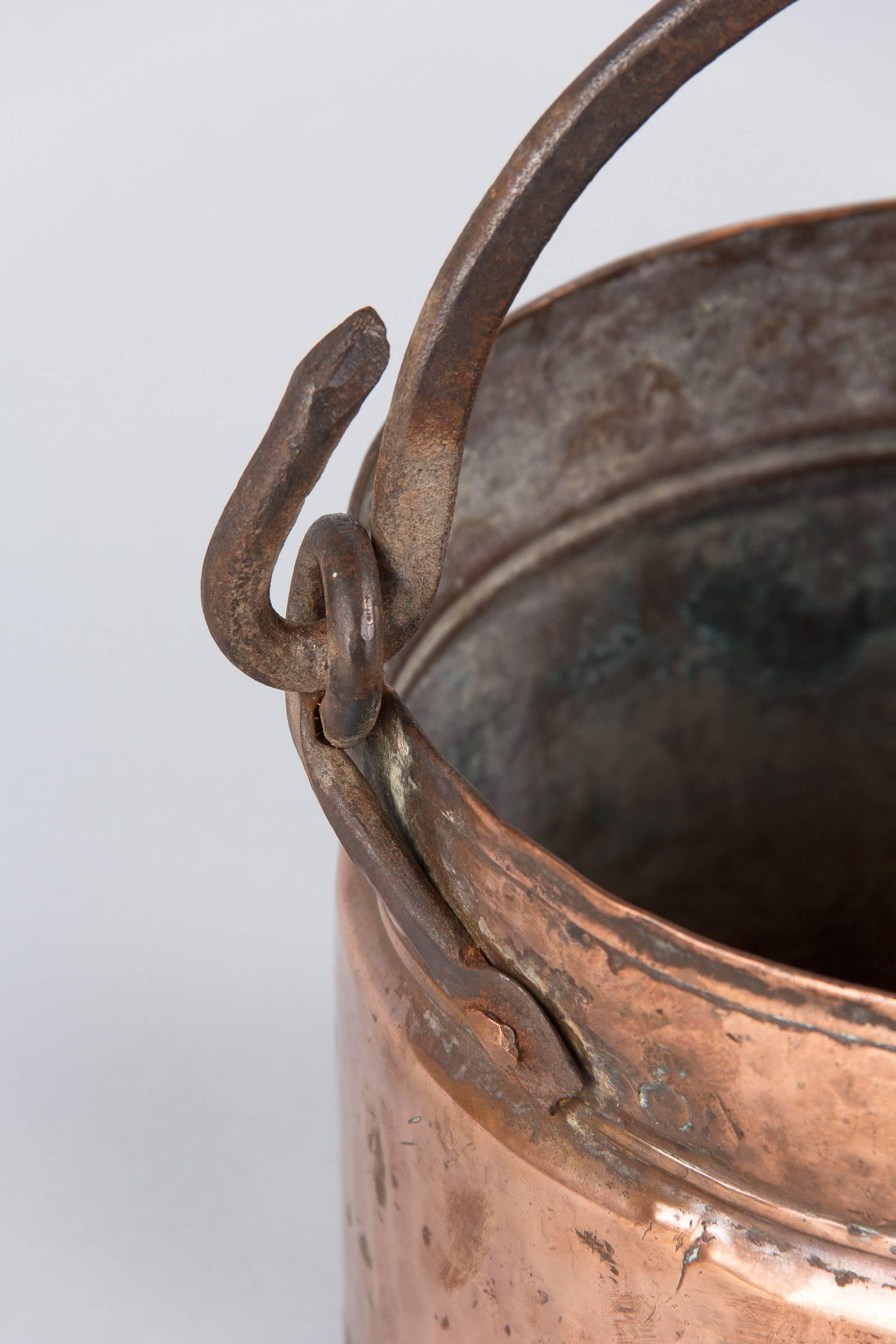 19th Century French Copper Bucket In Good Condition In Austin, TX