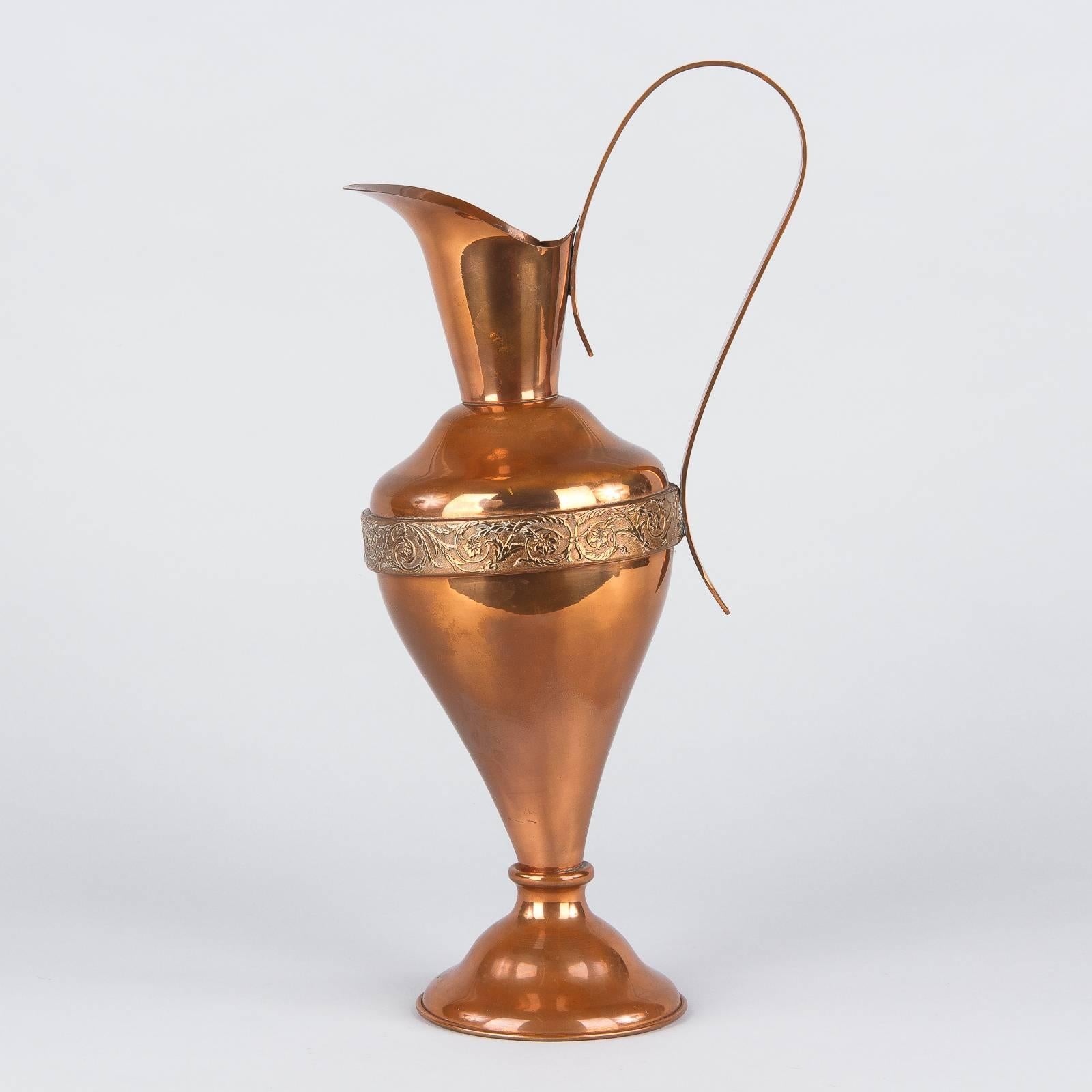 20th Century French Copper Slanted Ewer Pitcher by Villedieu Gaor, 1950s For Sale