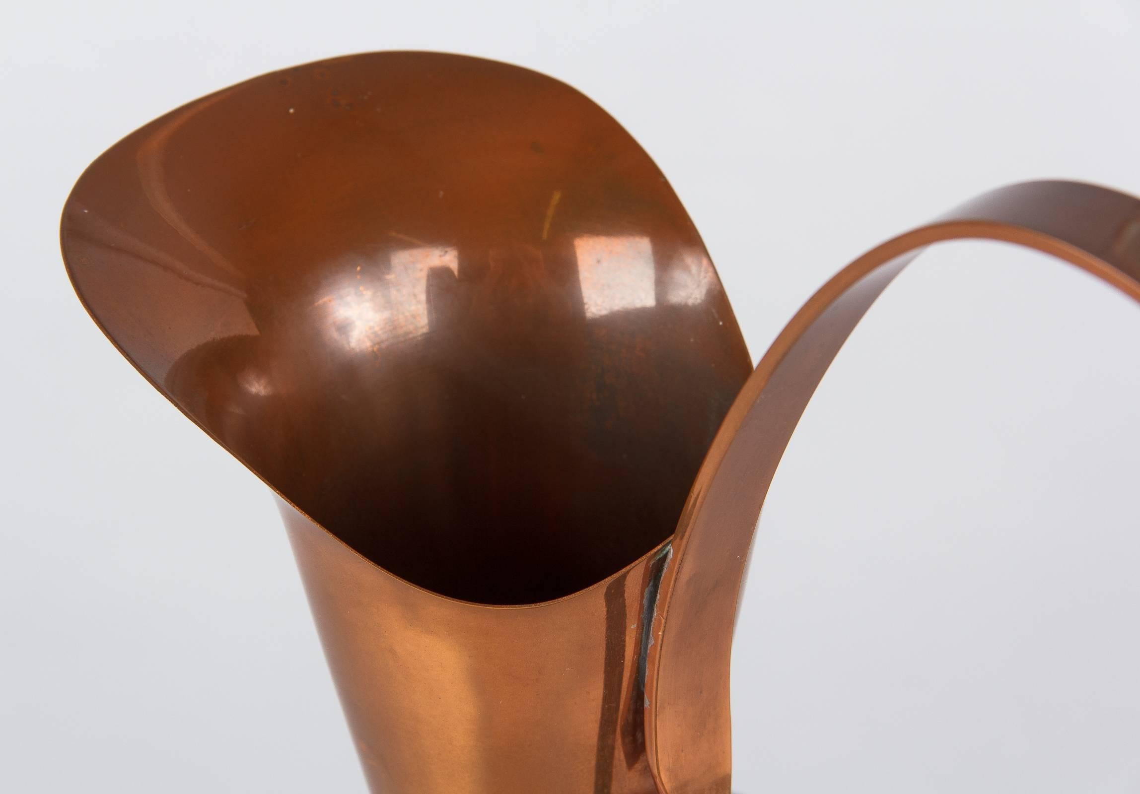 French Copper Slanted Ewer Pitcher by Villedieu Gaor, 1950s For Sale 1