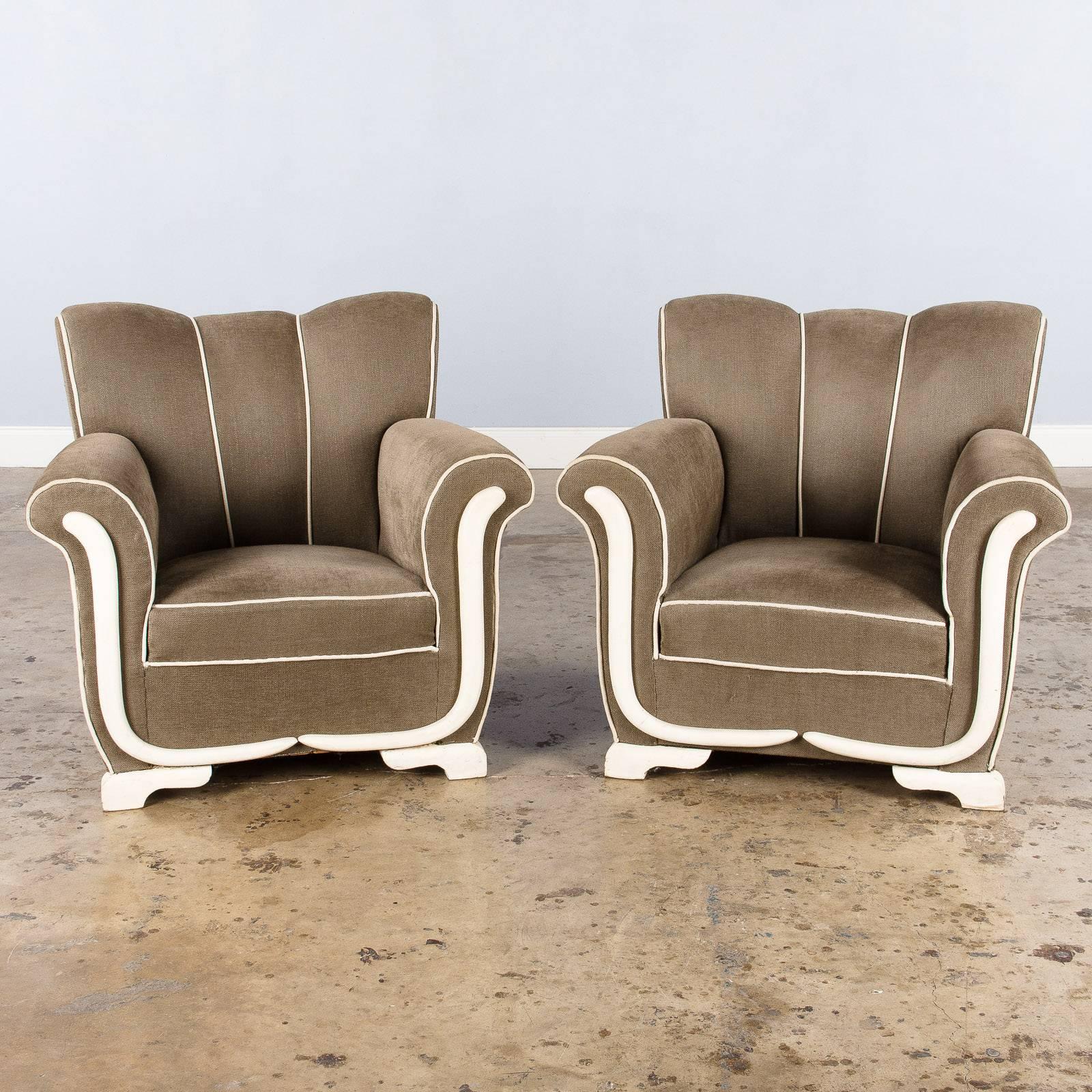 Mid-20th Century Pair of French Art Deco Upholstered Armchairs, 1940s