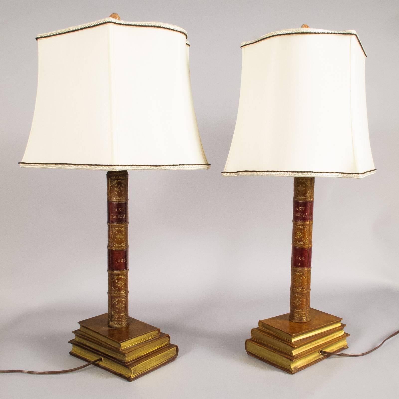 Mid-20th Century Pair of Leather Book Table Lamps from England, 1950s