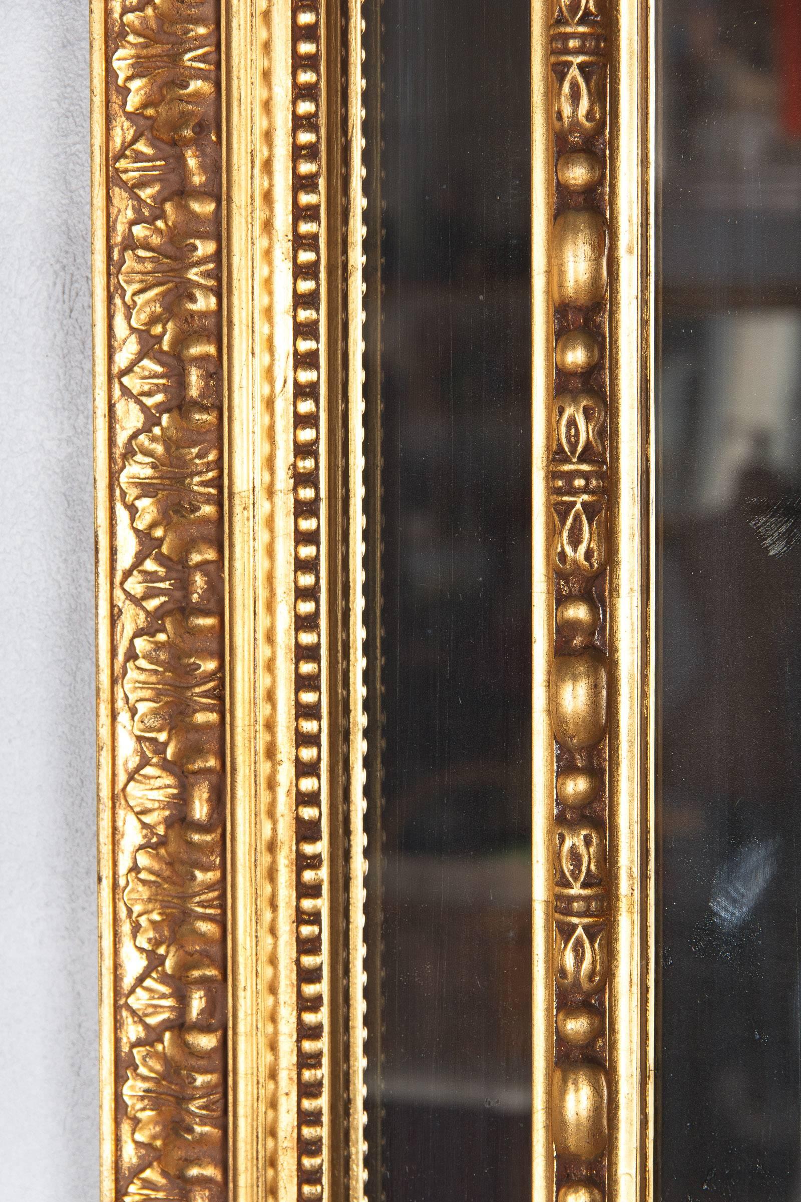 Napoleon III Period Gold Leaf Carved Mirror, Late 1800s 7