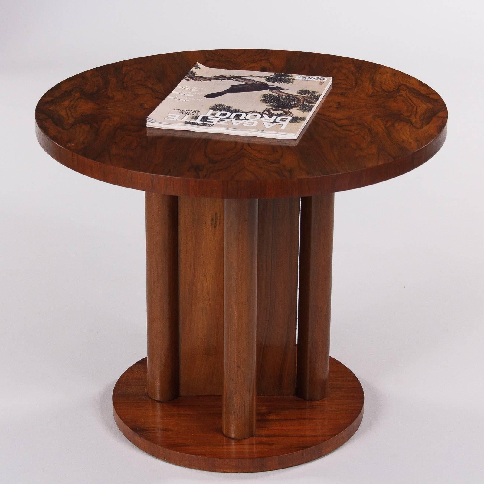 French Art Deco Round Walnut Side Table, 1930s In Good Condition In Austin, TX