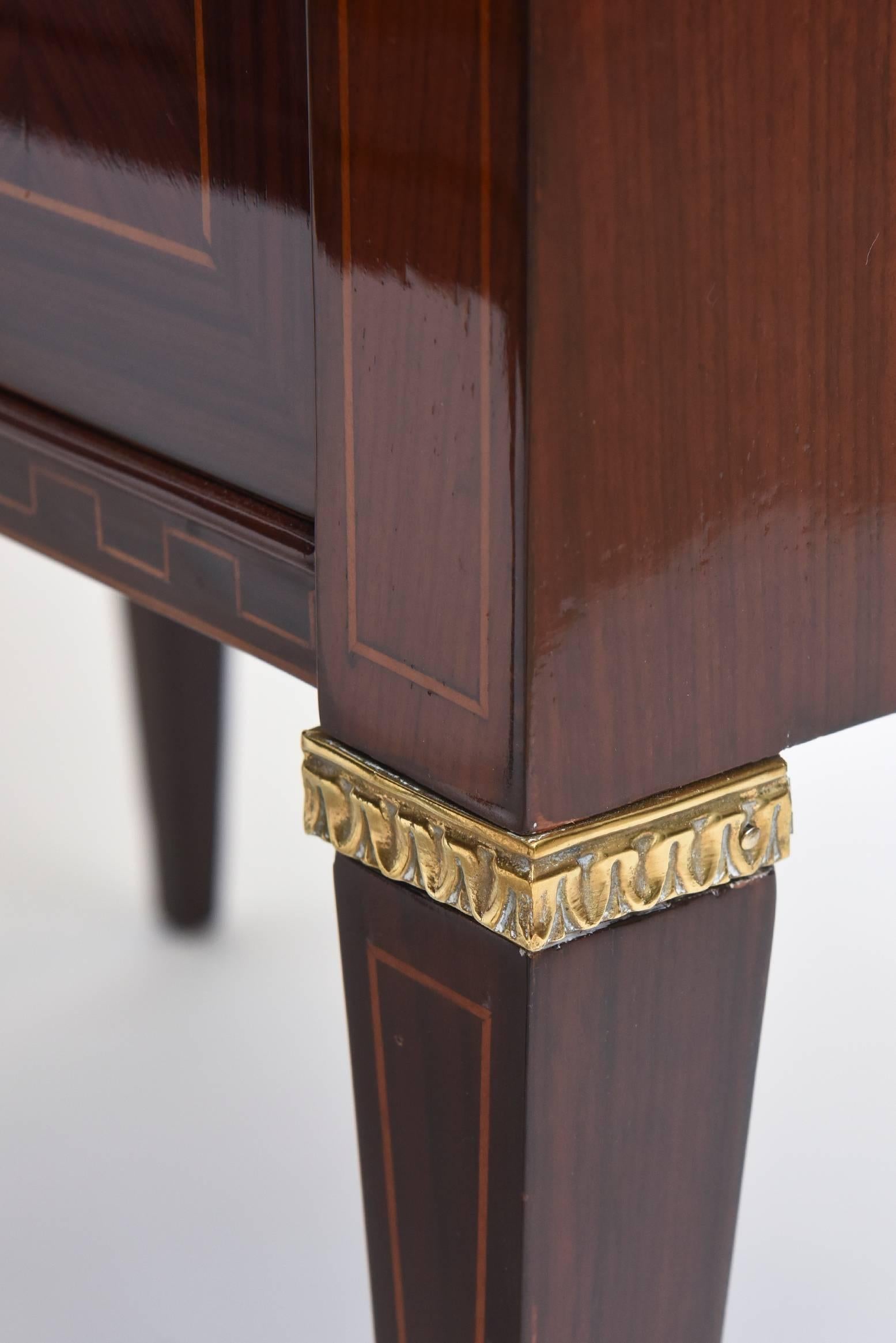 Mid-20th Century Pair of Italian Modern Rosewood and Walnut Inlaid Nightstands, Paolo Buffa