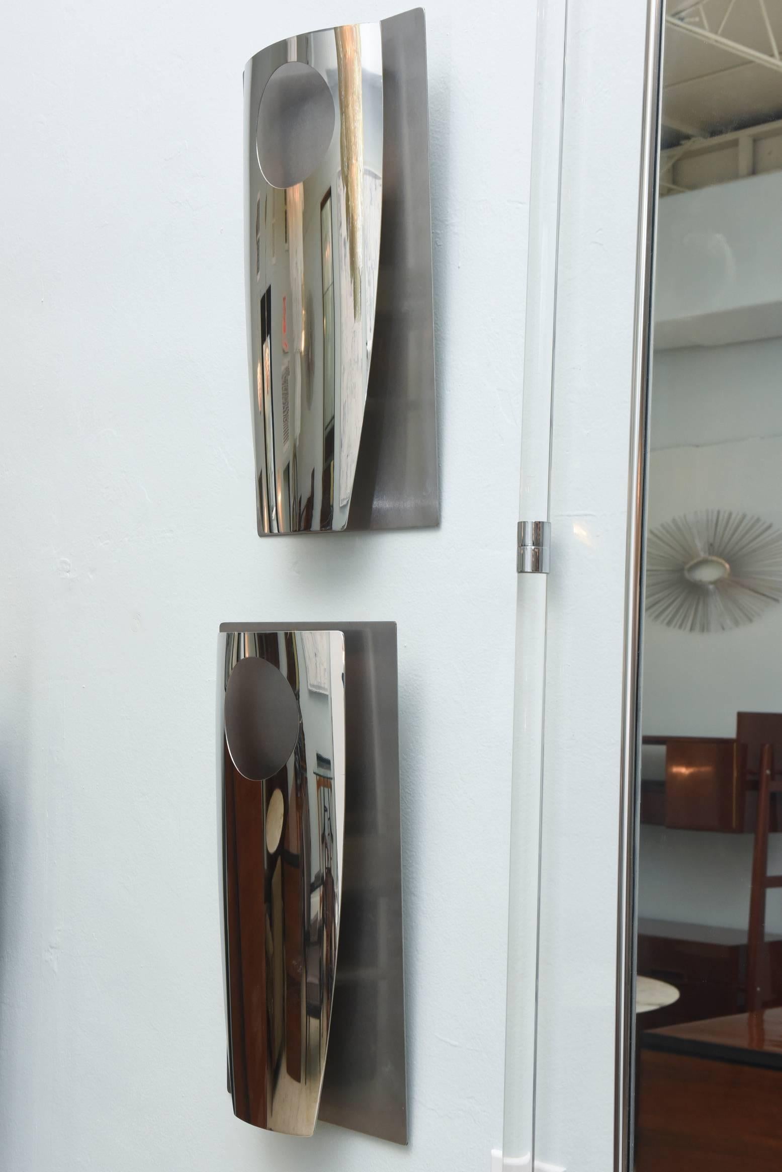 Pair of Italian Modern Polished Chrome and Stainless Steel Wall Lights, Reggiani For Sale 2